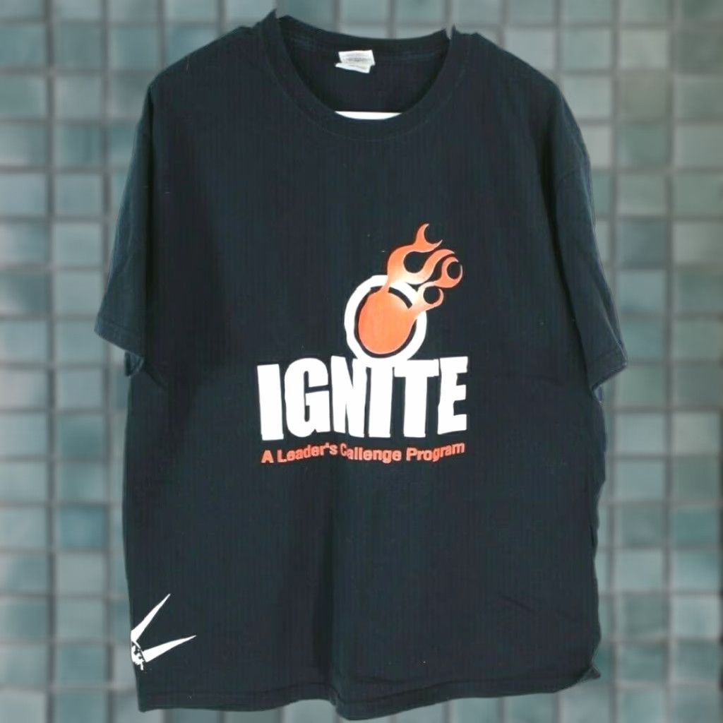 Gildan VINTAGE Gildan Ignite Logo Graphic T-Shirt Black Large Mens 90s Size US L / EU 52-54 / 3 - 1 Thumbnail