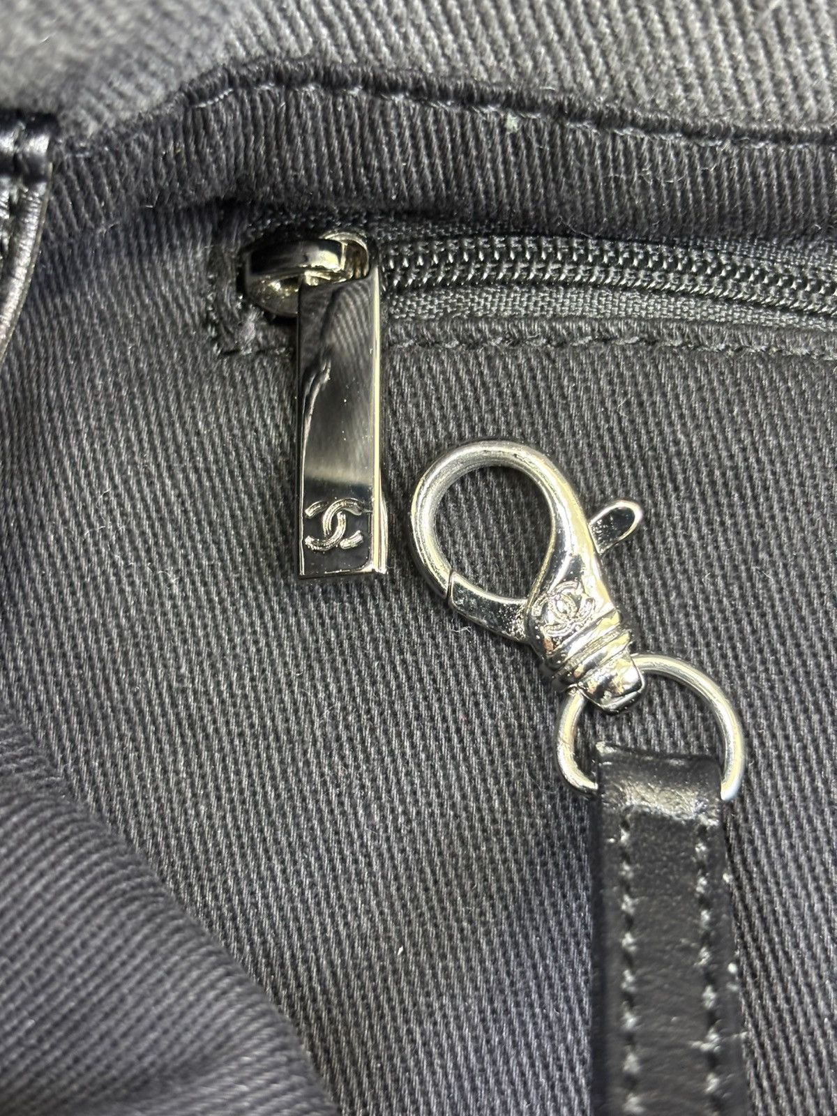 Chanel Chanel 31 Rue Cambon Paris Deauville Dark Grey Size ONE SIZE - 18 Thumbnail