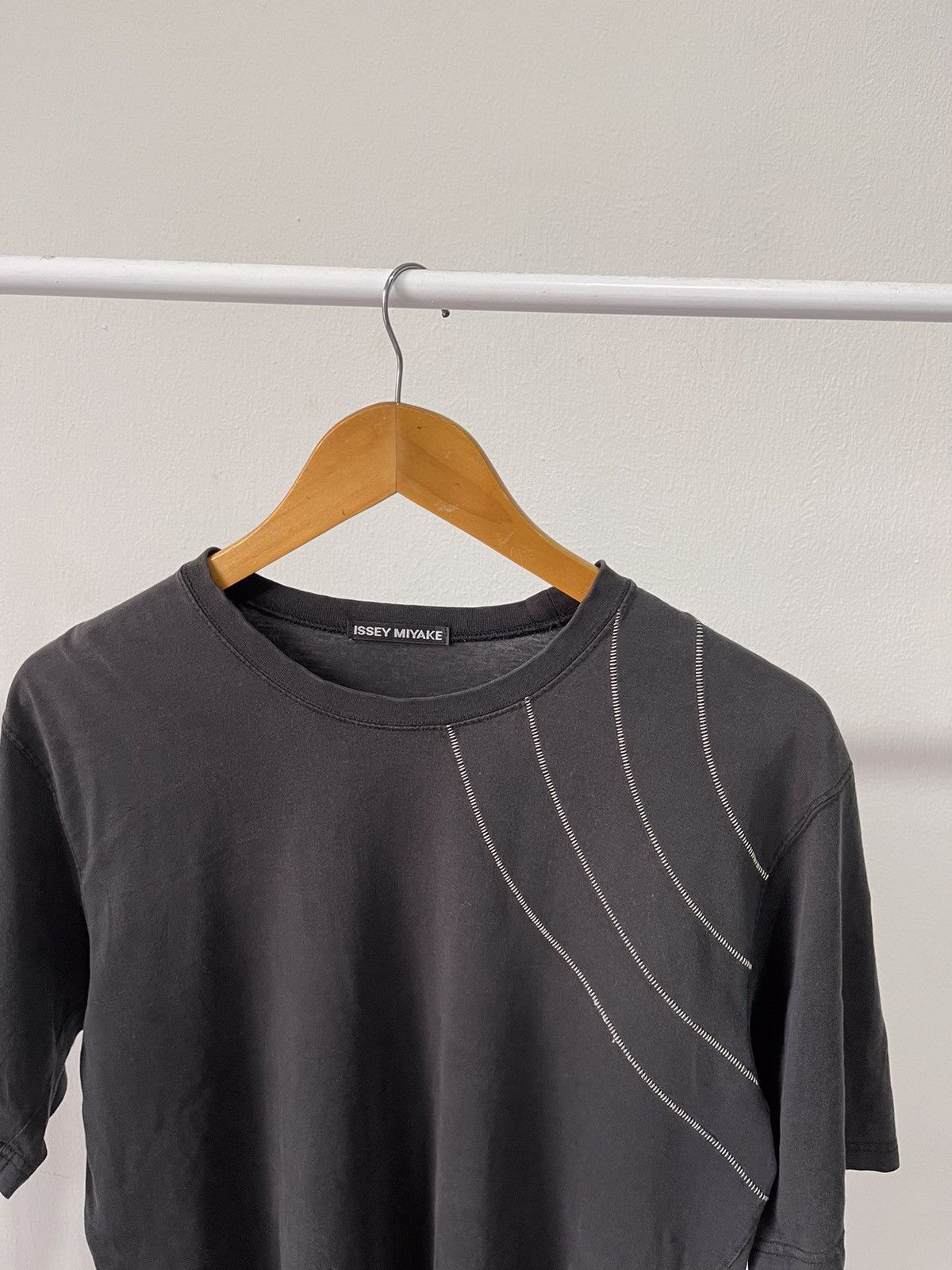 Issey Miyake 2000s Issey Miyake Chest Stitching Tee A1 Size US M / EU 48-50 / 2 - 4 Thumbnail
