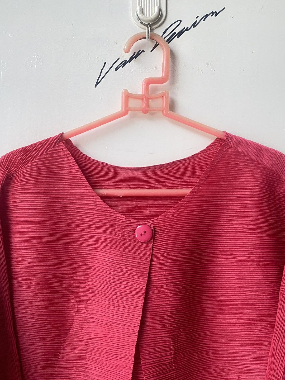 Issey Miyake KOIBITO MISAKI Issey Miyake Pleats Pink Outer Size US S / EU 44-46 / 1 - 3 Thumbnail