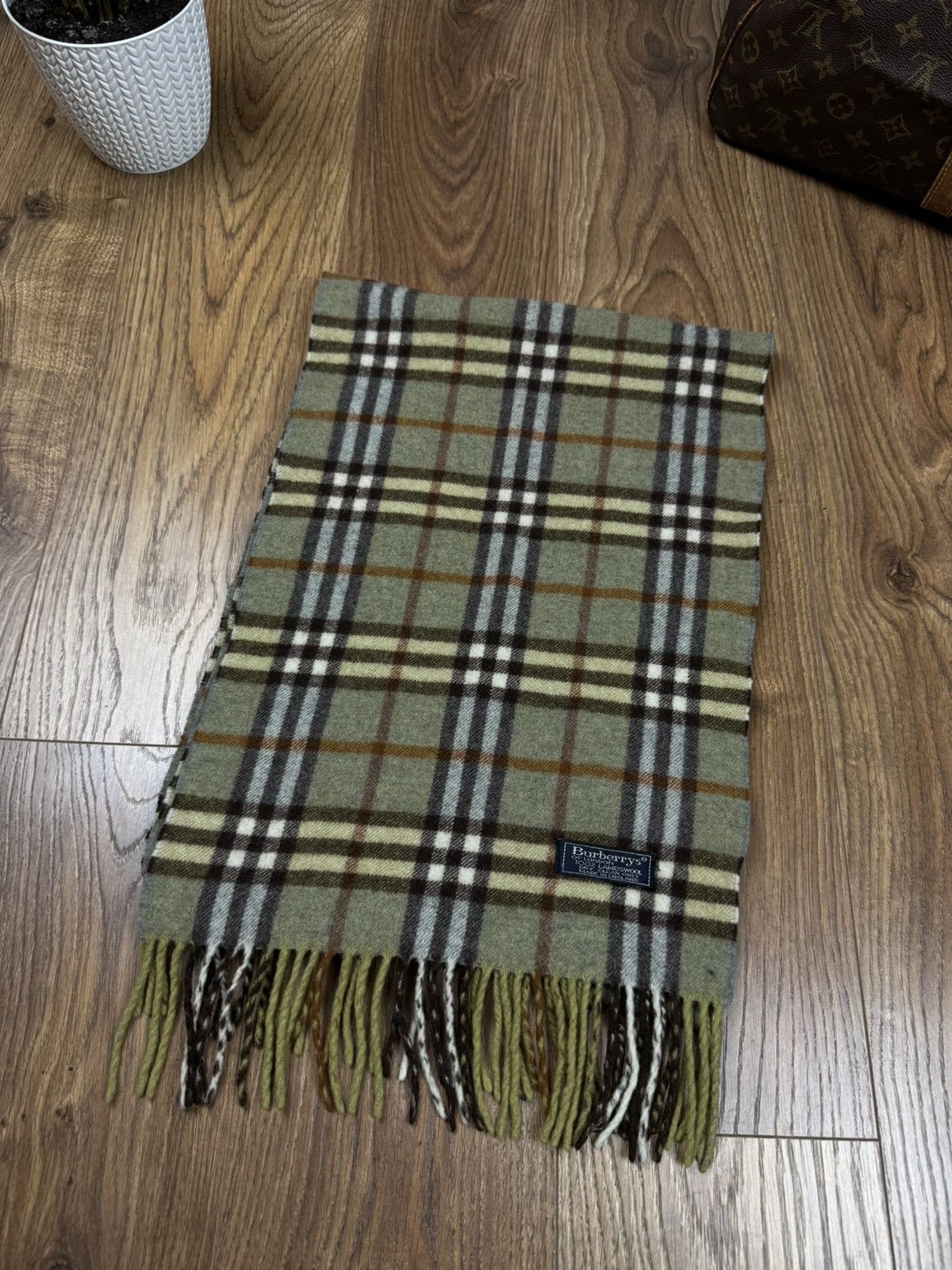 Burberry Vintage wool scarf Burberry’s 90s original luxury item Size ONE SIZE - 1 Thumbnail