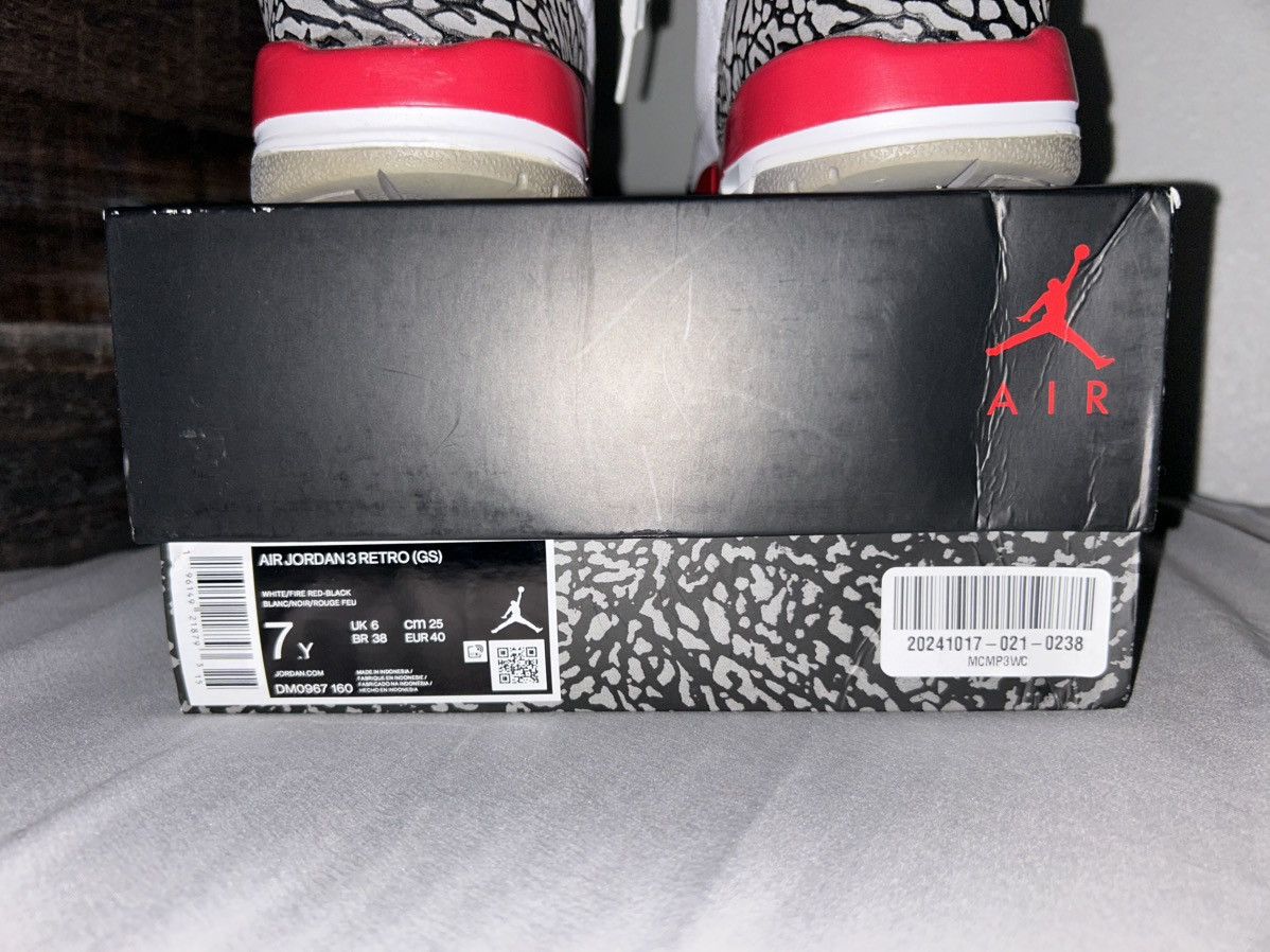 Jordan Brand Air Jordan 3 Retro “Fire Red” Size US 7 / EU 40 - 3 Thumbnail