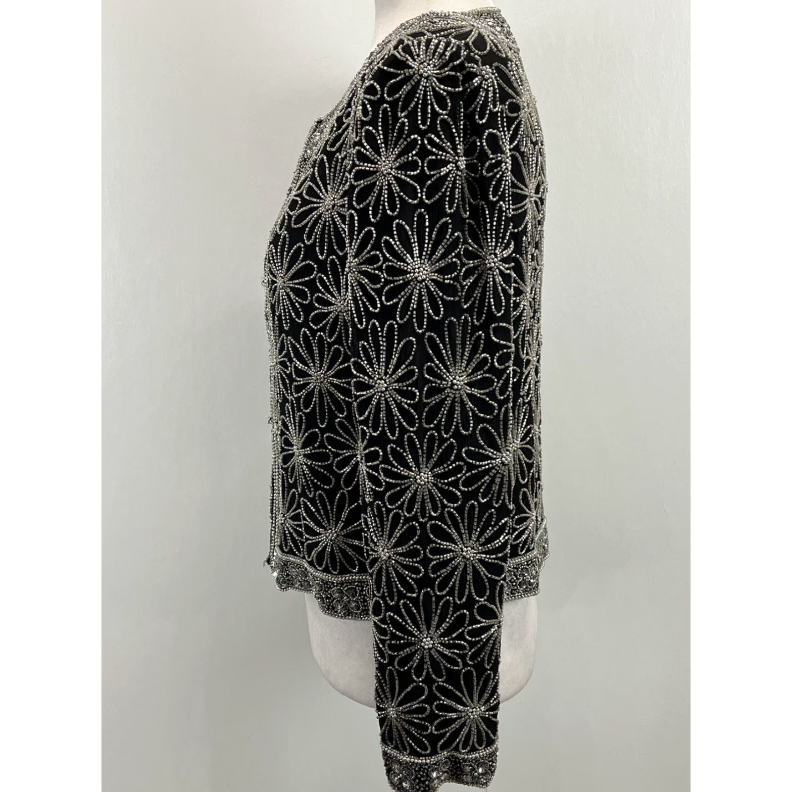 Vintage VINTAGE Scala Beaded Silk Jacket Womens Black Formal Evening 1980s Flower Pattern M Size M / US 6-8 / IT 42-44 - 2 Thumbnail