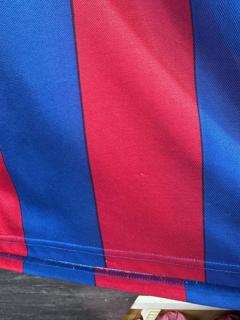 Vintage Vintage FC Barcelona #10 Rivaldo Soccer Jersey Shirt Size US L / EU 52-54 / 3 - 13 Thumbnail