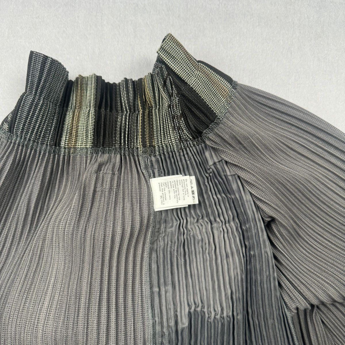 Homme Plisse Issey Miyake FW18 Stripe Patchwork Midi Pleated Skirt Size US 33 - 9 Thumbnail