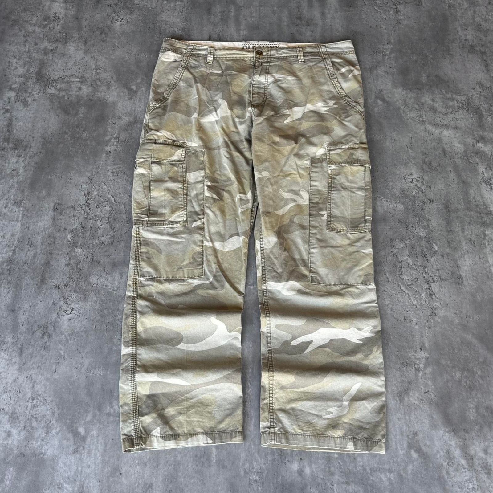 Carhartt × Old Navy Vintage Y2K Baggy Camo Cargo Grunge Opium Cyber Tech Pants Size US 38 / EU 54 - 1 Thumbnail
