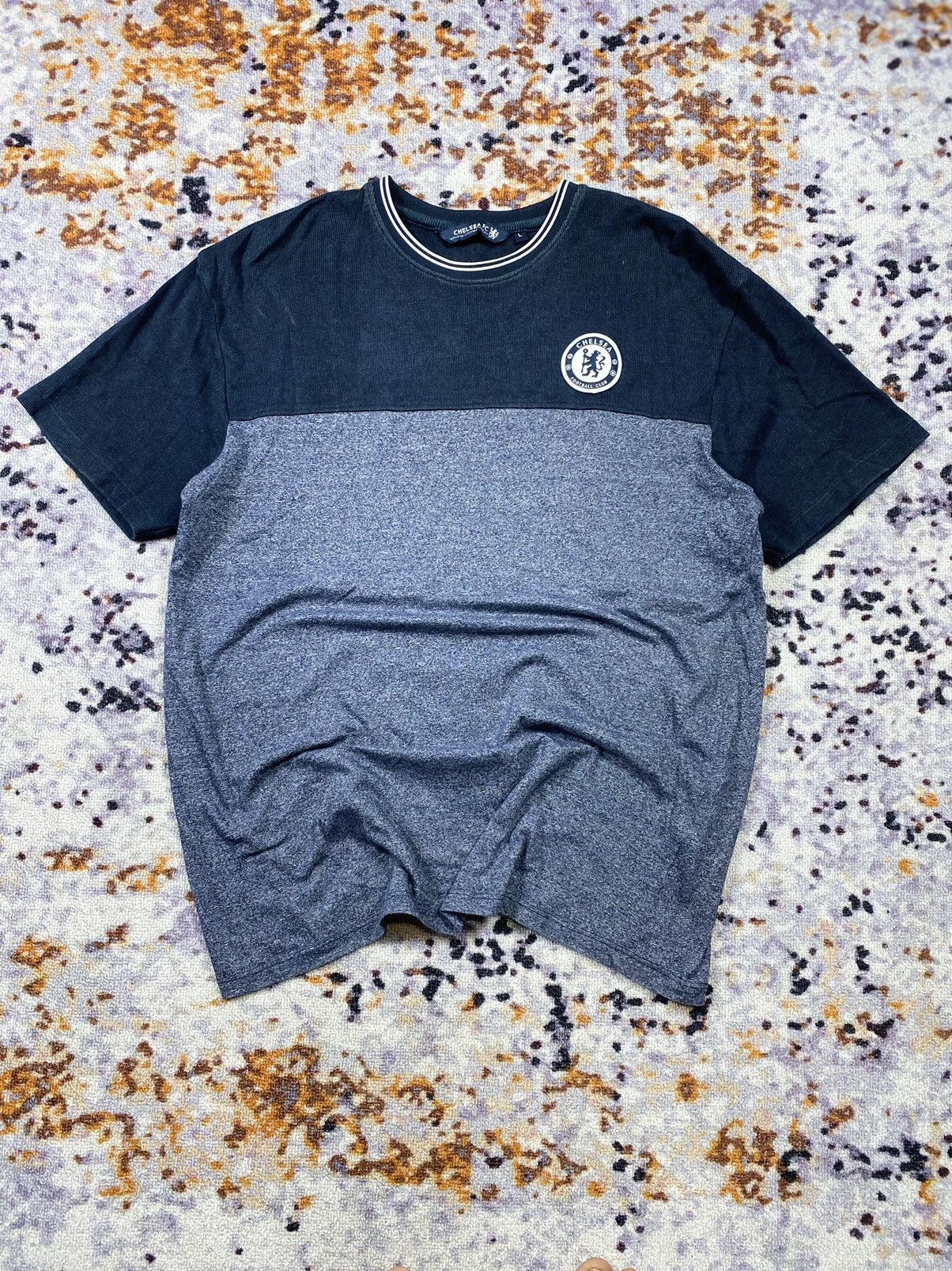 image of Chelsea Soccer x Souvenir Official Chelsea Fc Official Logo Tshirt in Black Gray, Men's (Size Large