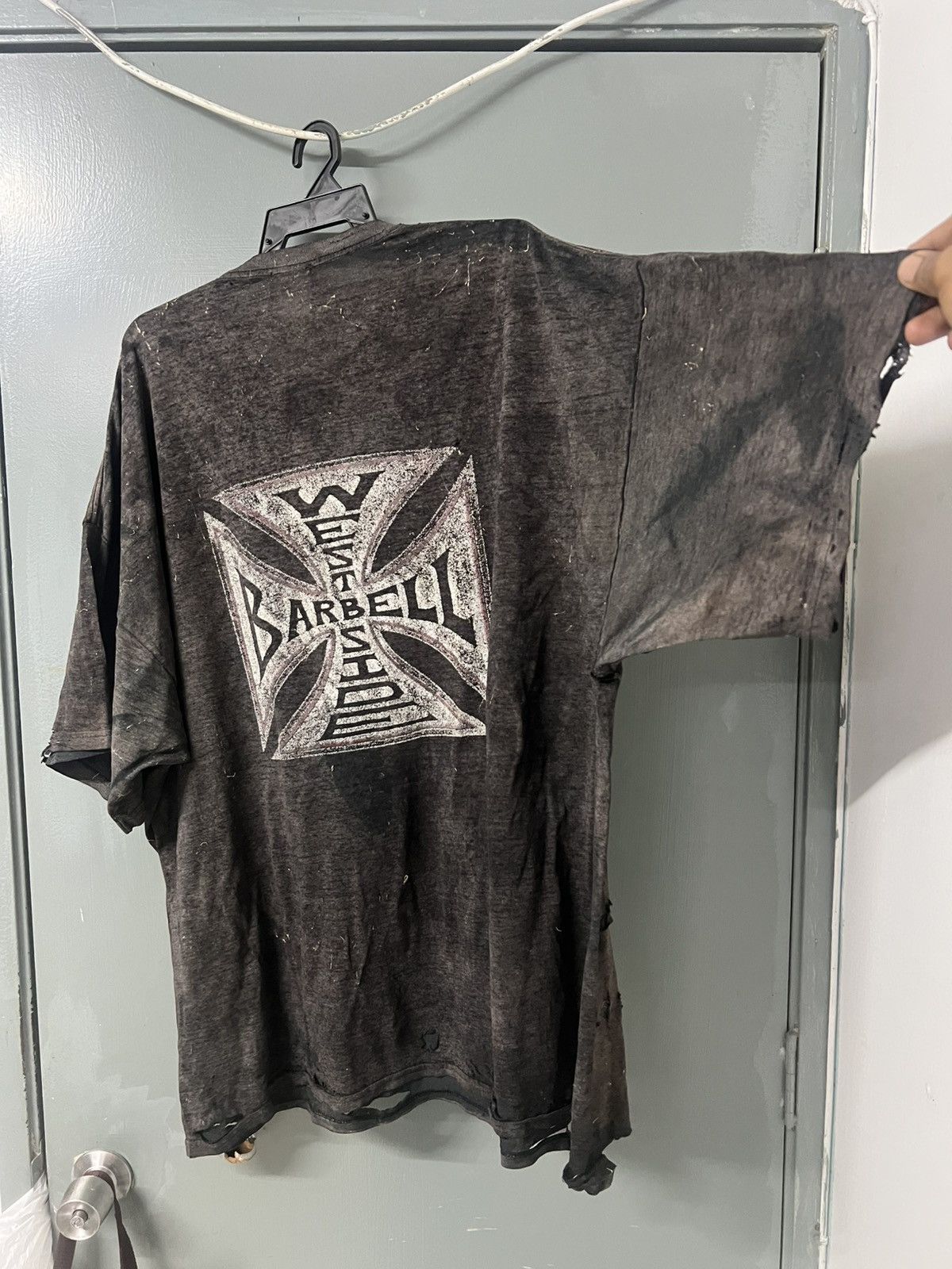 Vintage THRASHED FADED WEST BARBELL SIDE DISTRESSED BAND ERD GRUNGE Size US XXL / EU 58 / 5 - 1 Thumbnail