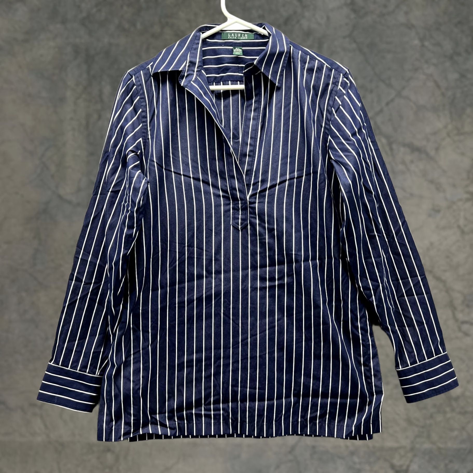Ralph Lauren VINTAGE? No. Lauren Ralph Lauren Shirt Women Small Blue Striped Button-Up Long Sleeve Collared pullover Casual Shirt Women S Blue Striped 3/4? Size S / US 4 / IT 40 - 1 Thumbnail