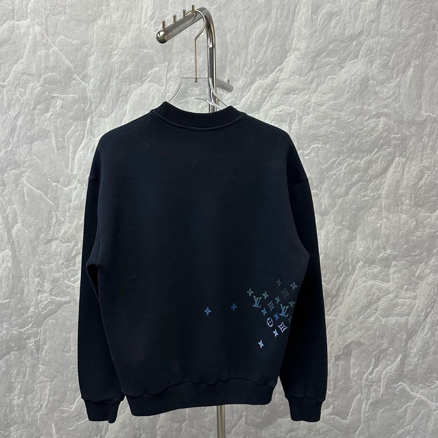 Louis Vuitton louis vuitton embroidered crewneck sweatshirt Size US S / EU 44-46 / 1 - 3 Thumbnail