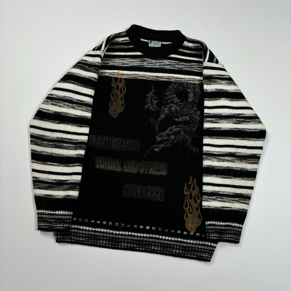 Vintage Crazy sweater dragon knitwear large vintage rare japan Size US L / EU 52-54 / 3 - 1 Thumbnail