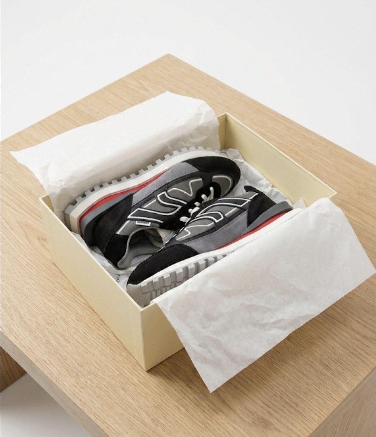 Axel Arigato BRAND NEW Axel Arigato Sonar Sneakers Size US 9 / EU 42 - 2 Thumbnail