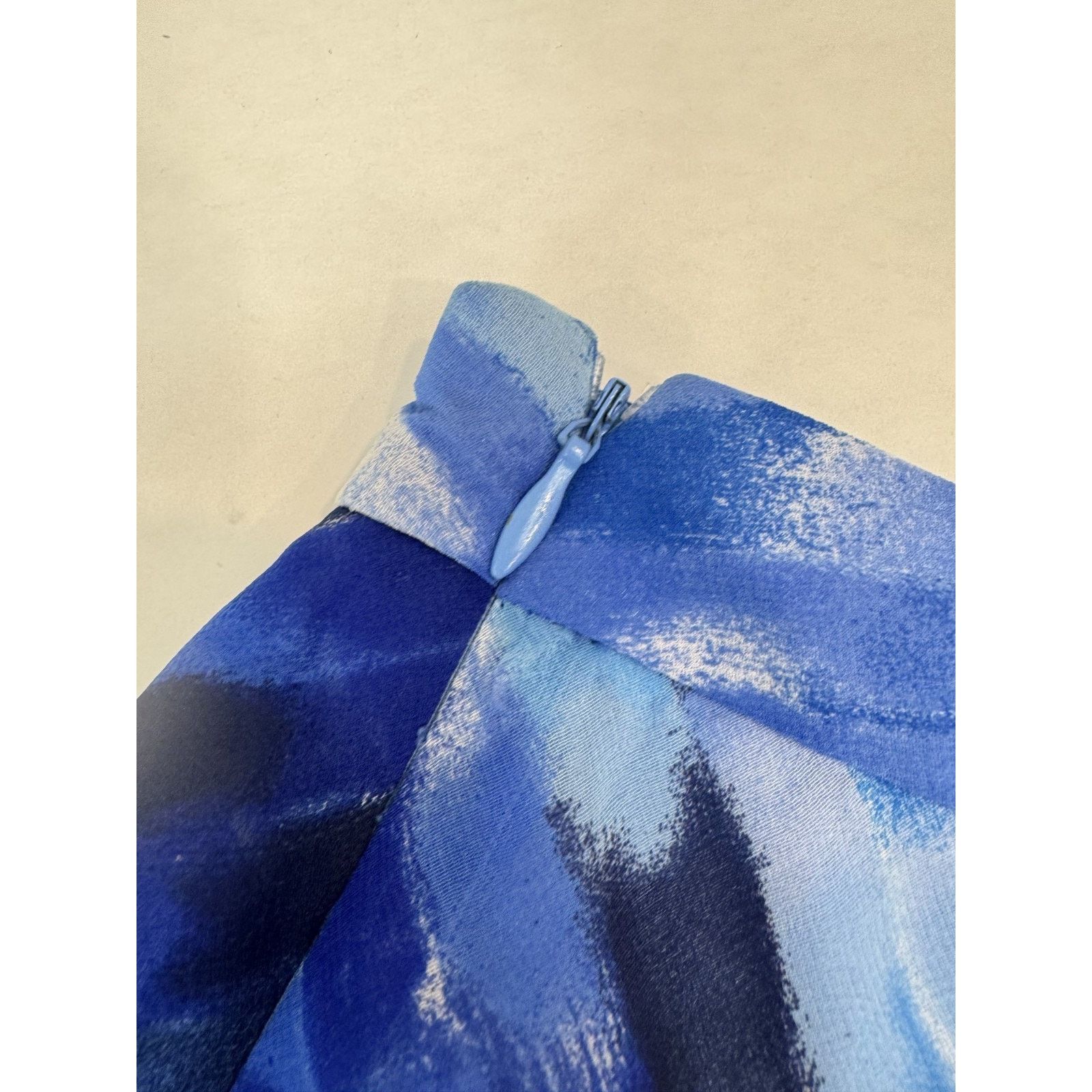 Calvin Klein Calvin Klein Skirt Blue Print Fairy Feminine Romantic 12 Size 34" / US 12 / IT 48 - 8 Thumbnail