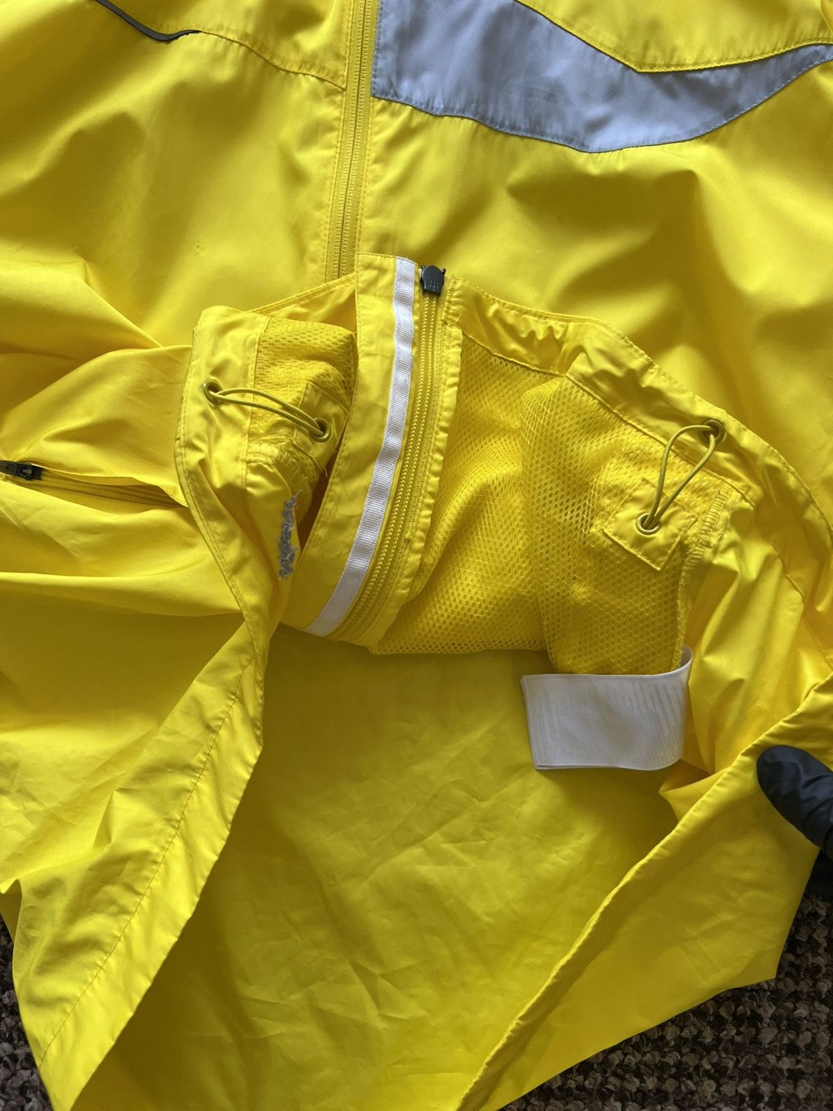 Nike Nike Windrunner Sportswear Jacket Yellow Rare Size XL Size US XL / EU 56 / 4 - 12 Thumbnail
