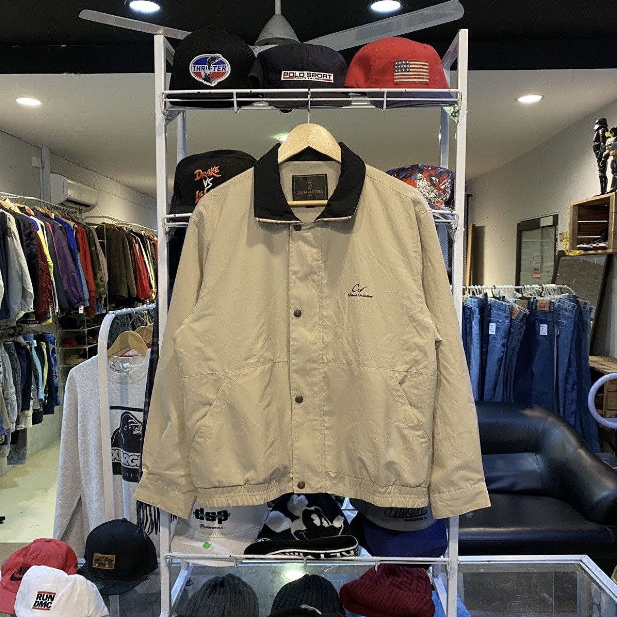 Gianni Valentino vintage Gianni Valentino light jacket with embroidered logo Size US M / EU 48-50 / 2 - 1 Thumbnail