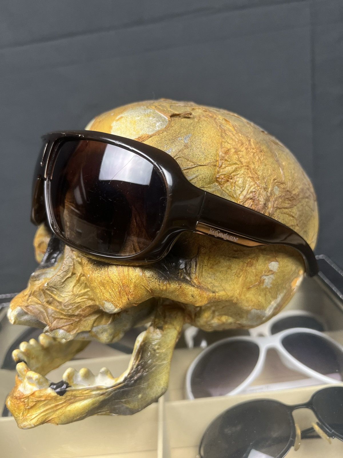 Yves Saint Laurent Yves Saint Laurent aviator sunglasses glasses vintage unisex Size ONE SIZE - 6 Thumbnail