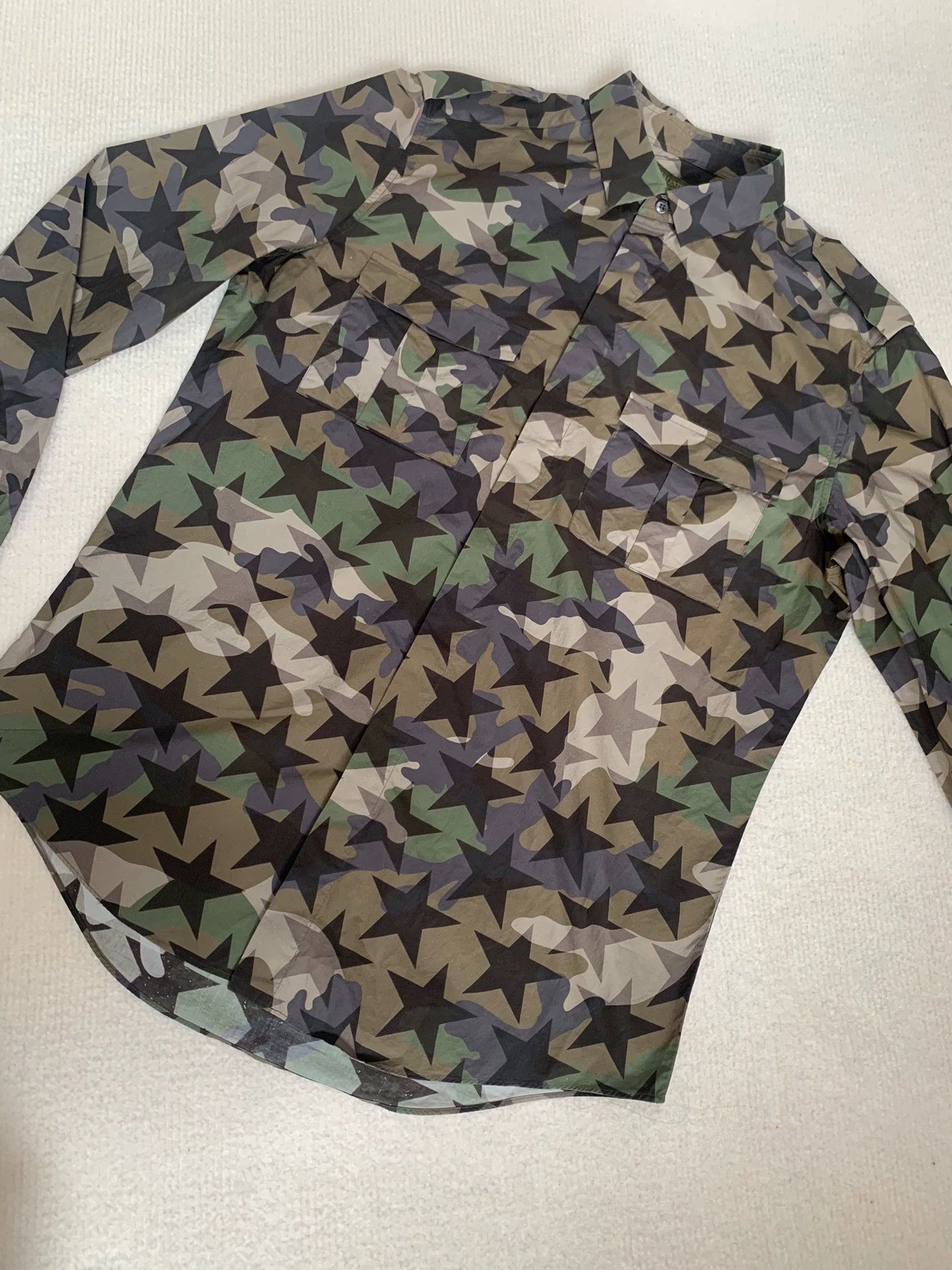 Valentino Valentino Star Camo Button Up Shirt - dmc Size US L / EU 52-54 / 3 - 1 Thumbnail