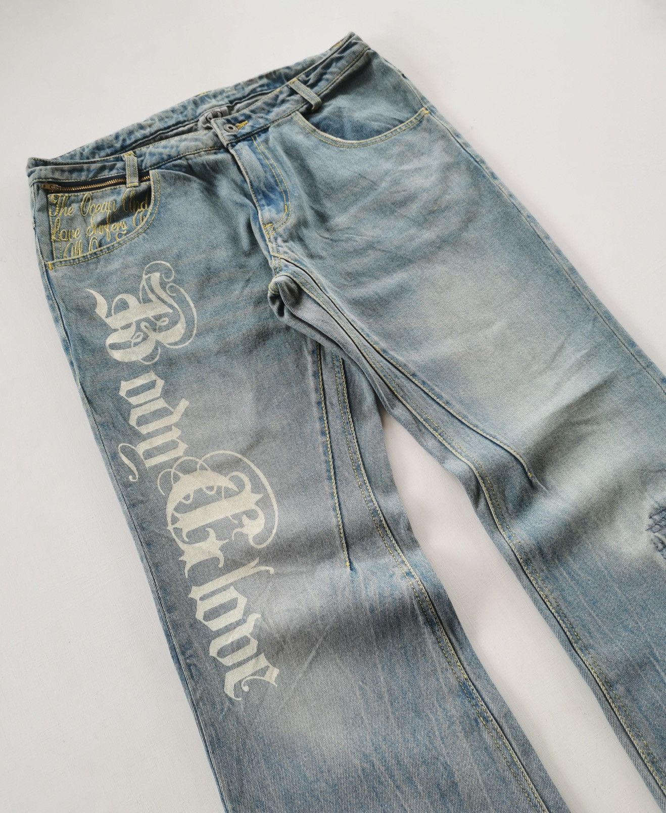 Vintage Vintage Body Glove Love Ocean Tribal Print Loose Fit Jeans Size US 33 - 1 Thumbnail