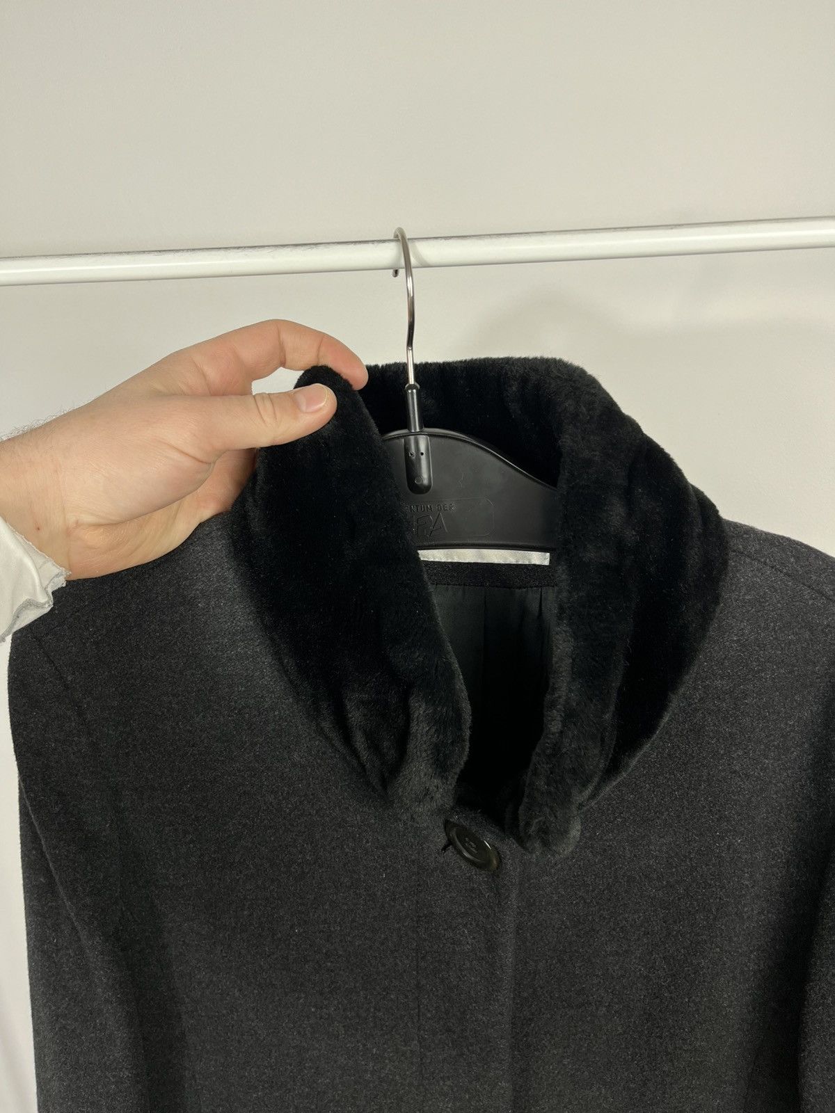 Other Women’s Cashmere Wool Coat with Faux Fur Collar EU 42 Size M / US 6-8 / IT 42-44 - 3 Thumbnail
