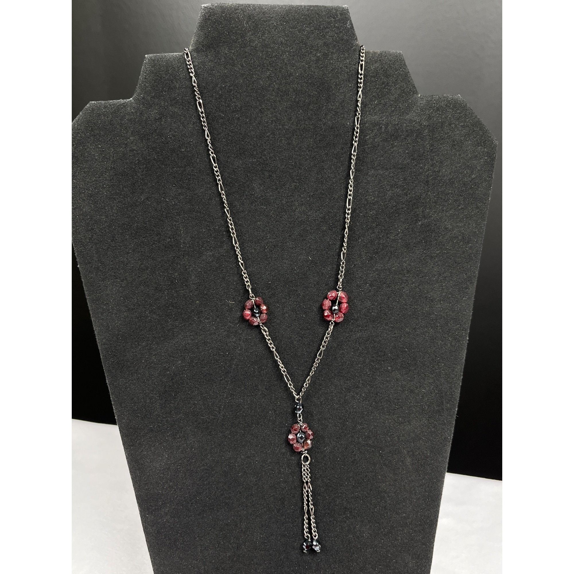 Vintage Vintage SKU 052 Silver Chain Necklace With Red Beaded Floral Size ONE SIZE - 3 Thumbnail