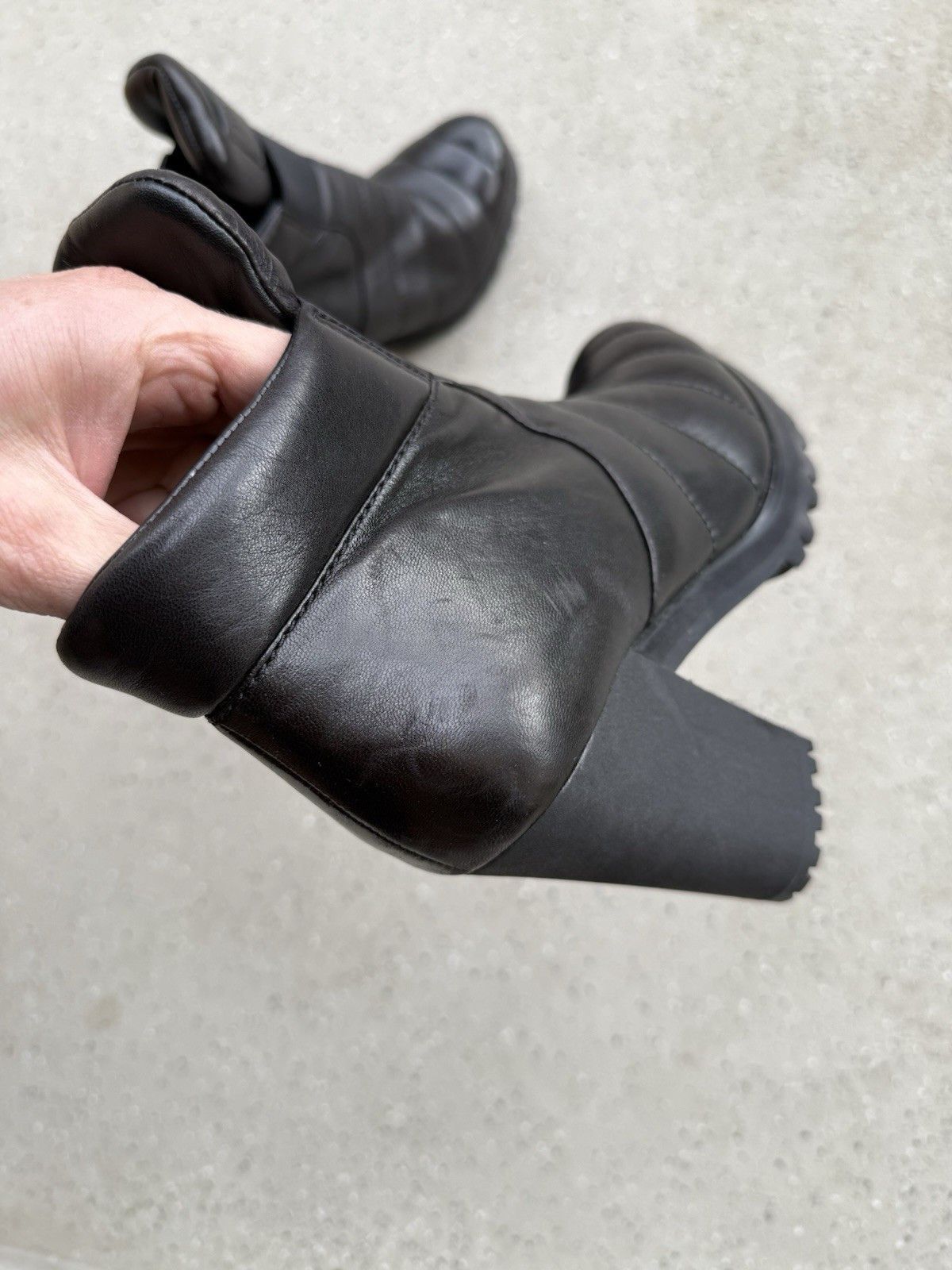 Prada DDP Prada Leather Heeled Boots Quilted Ankle Size 36.5 Size US 6.5 / IT 36.5 - 17 Thumbnail