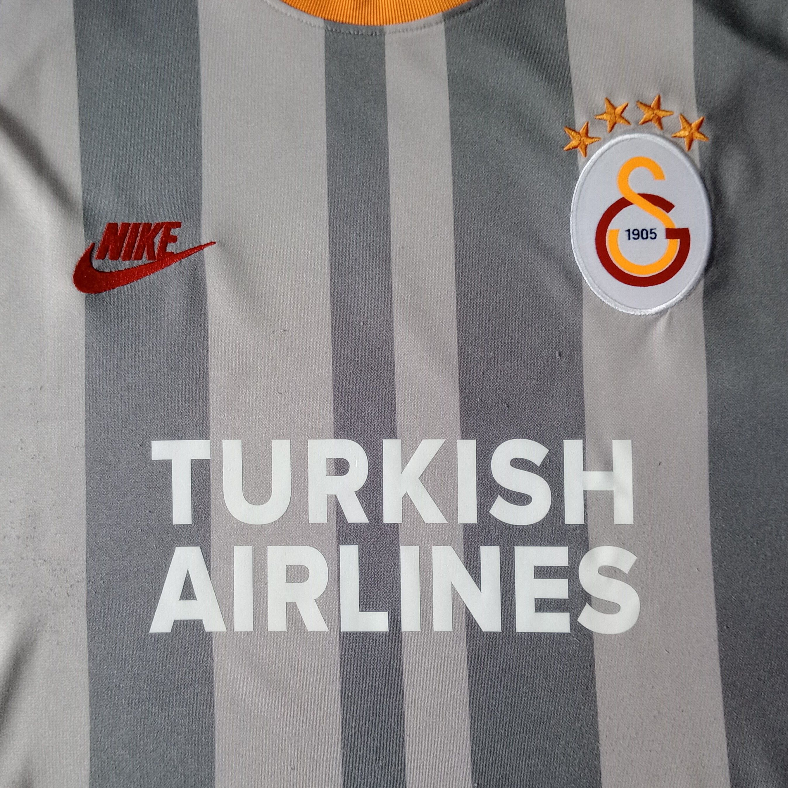 Nike Galatasaray 2019-2020 Third Jersey Falcao 9 Size US XL / EU 56 / 4 - 3 Thumbnail