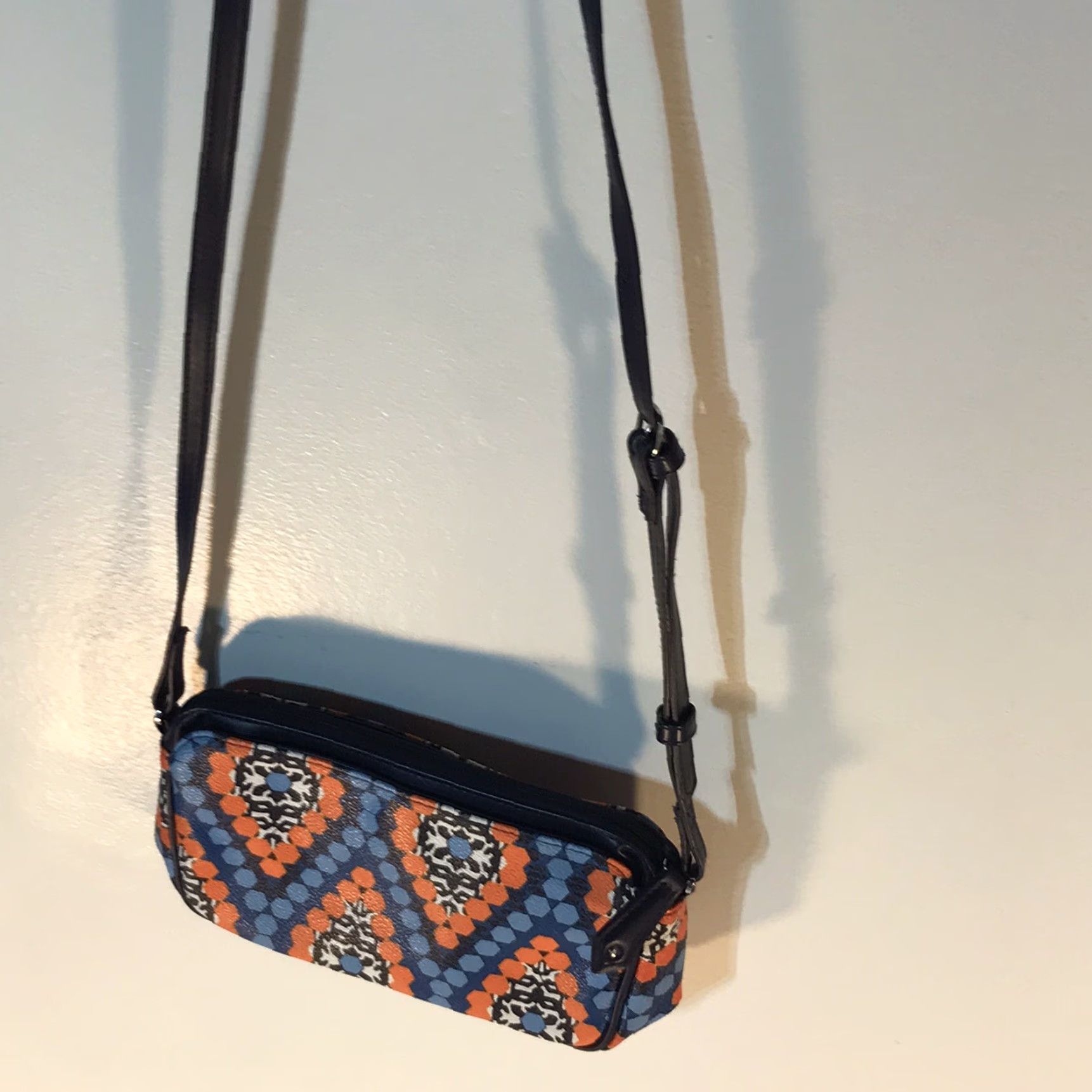 Vera Bradley Vera Bradley Aztec Leather Crossbody Bag with Dividers & Multi-Pockets, Small, Multicolor, Womens Size ONE SIZE - 3 Thumbnail