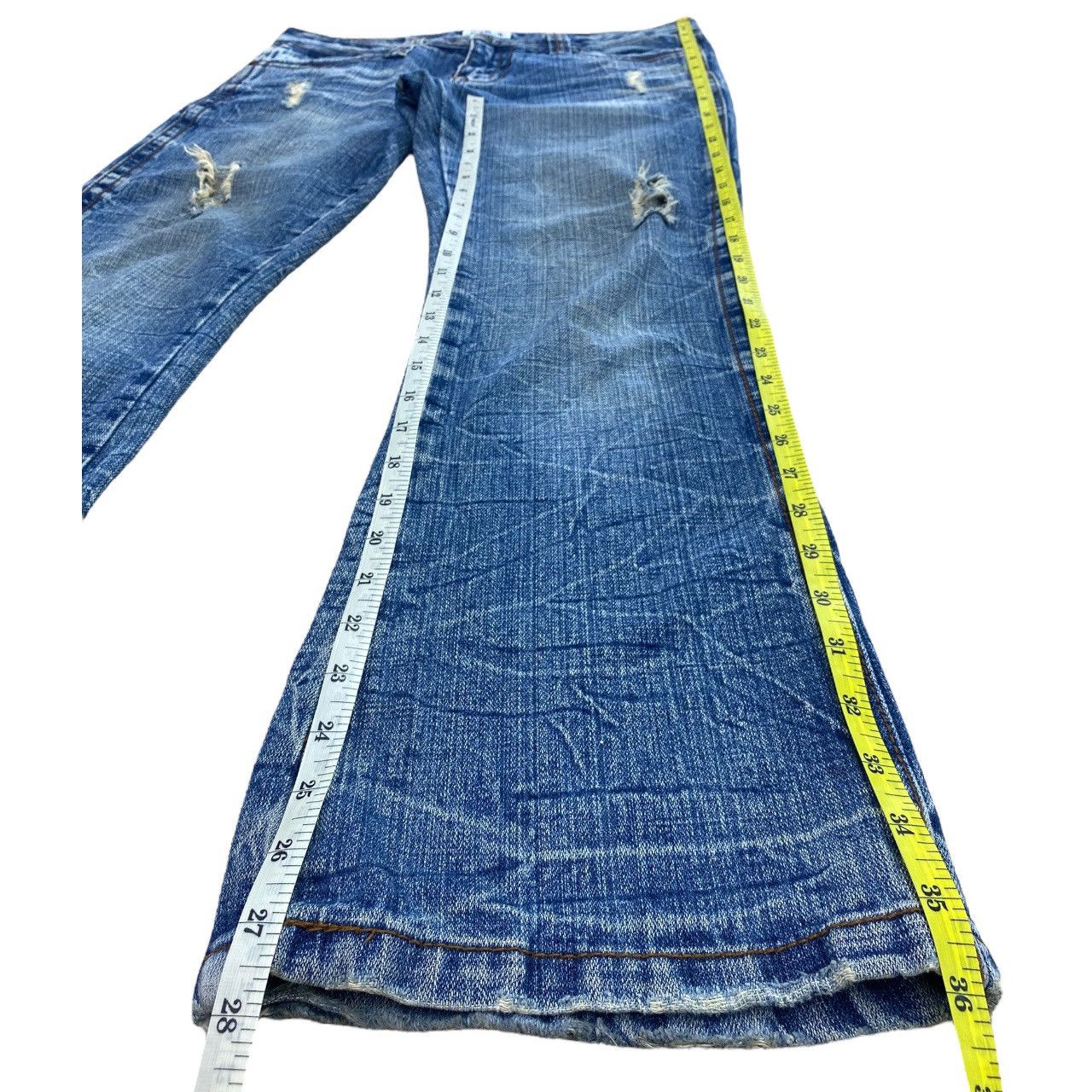 Japanese Brand Vintage Japanese Brand Distress Honeycomb Style Jeans Size US 33 - 10 Thumbnail
