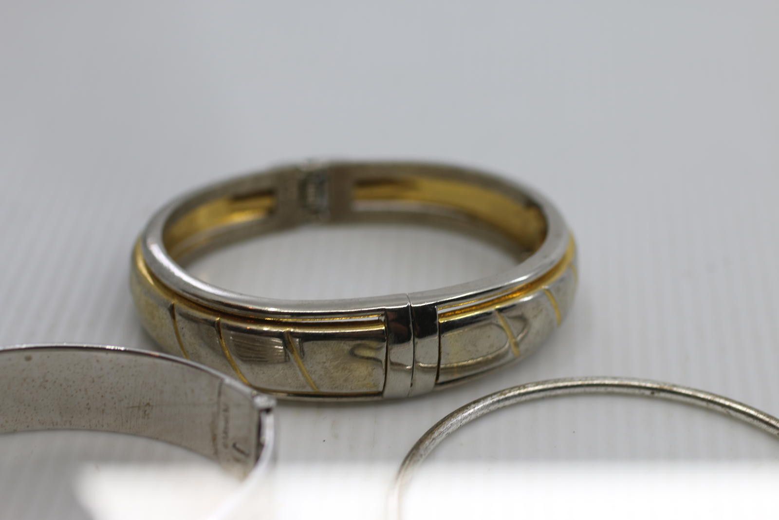 The Unbranded Brand Set of 3 Vintage Silver Engraved Multi Band Hinged Bangle Size ONE SIZE - 4 Thumbnail