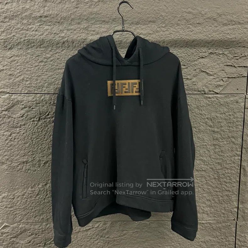 Fendi Fendi Letter Hooded Wool Sweater in Black Size US L / EU 52-54 / 3 - 1 Thumbnail