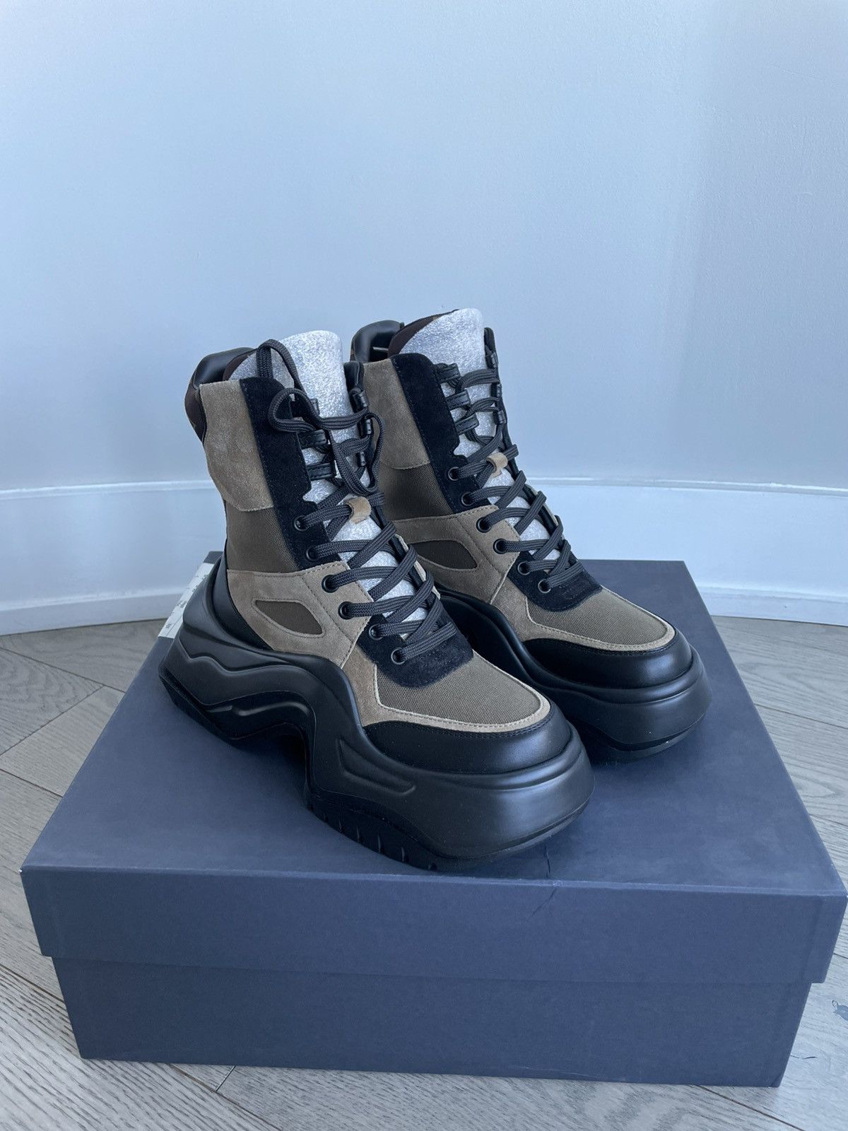 Louis Vuitton Louis Vuitton Archlight 2.0 Platform Ankle Boots Size US 6.5 / IT 36.5 - 7 Thumbnail