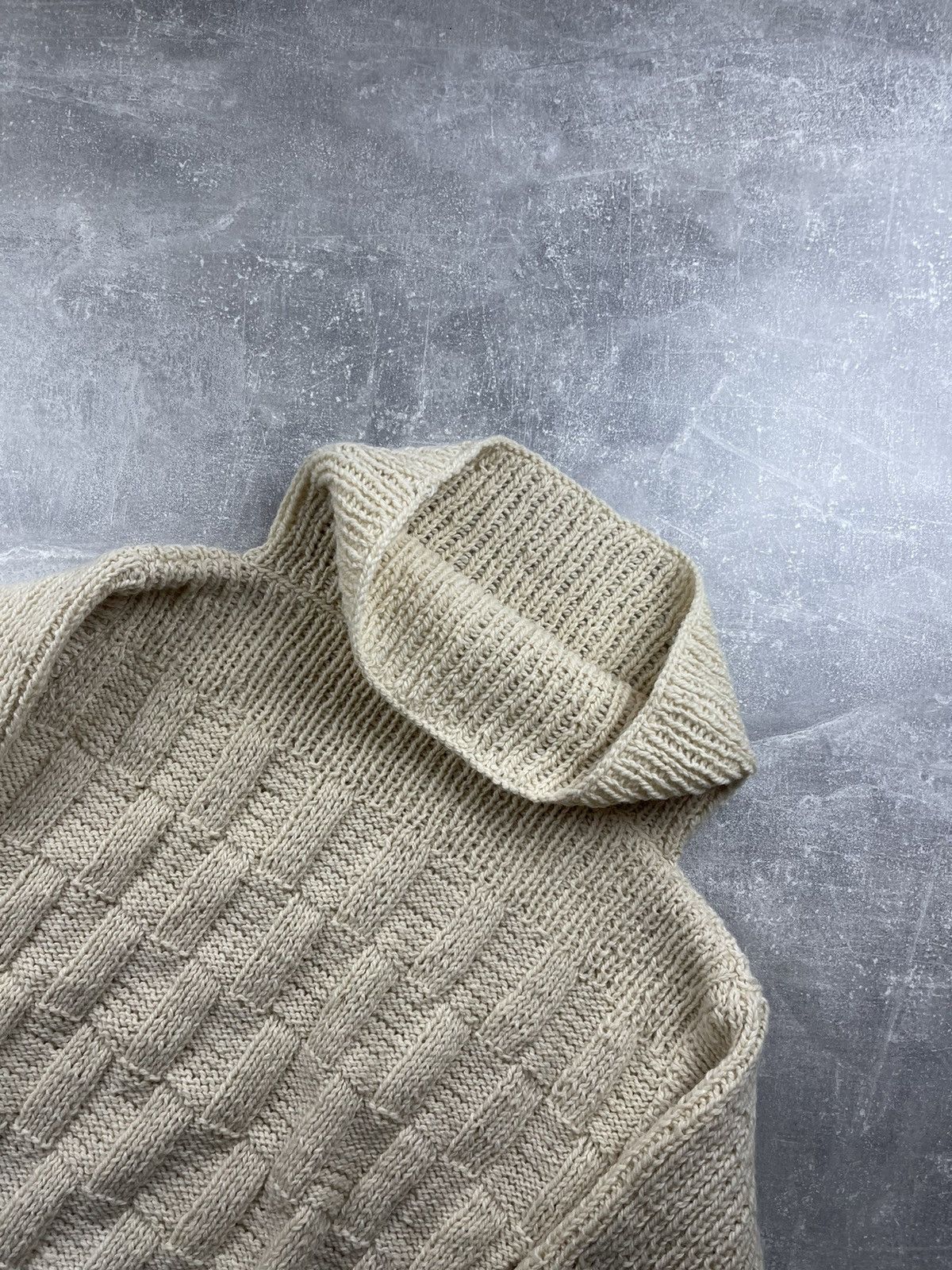 Vintage Vintage AvantGarde Wool Turtleneck Sweater Chunky Cable Knit Size M / US 6-8 / IT 42-44 - 3 Thumbnail