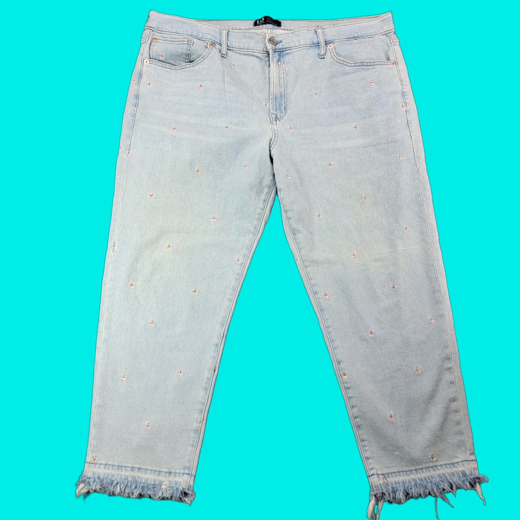 Gap VINTAGE? No. Gap Jeans Womens 18/34 Light Wash Girlfriend Embroidered Floral Raw Hem Denim Shirt Size 40" / US 18 - 1 Thumbnail