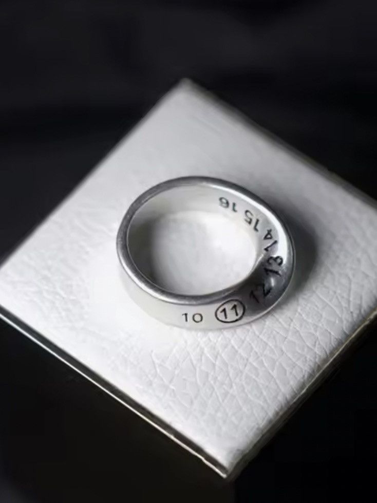 Jewelry Twisted Number Ring ( Size 7-10 ) Size ONE SIZE - 2 Thumbnail