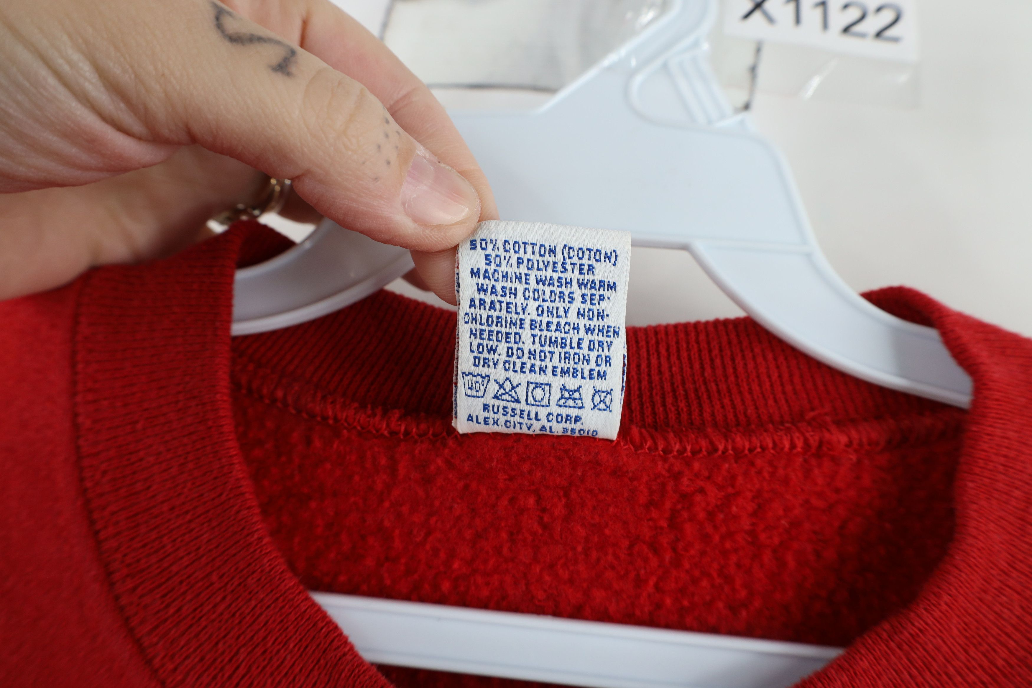 Russell Athletic × Vintage Vintage 90s Russell Athletic Crewneck Sweatshirt Red USA Size US L / EU 52-54 / 3 - 6 Thumbnail
