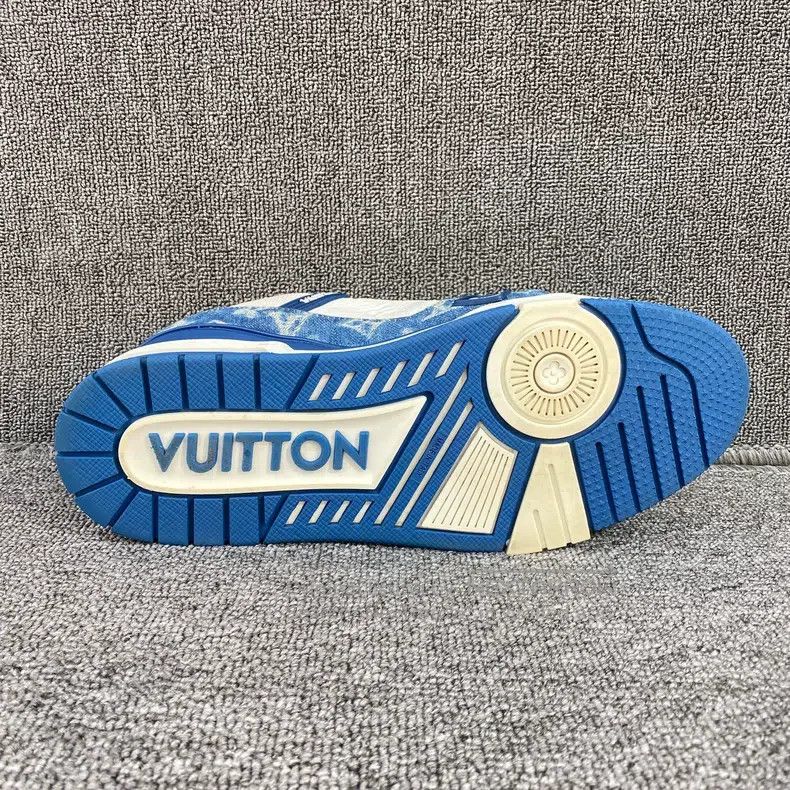 Louis Vuitton Louis Vuitton Blue and white denim sandals shoes Size US 7.5 / EU 40-41 - 4 Thumbnail
