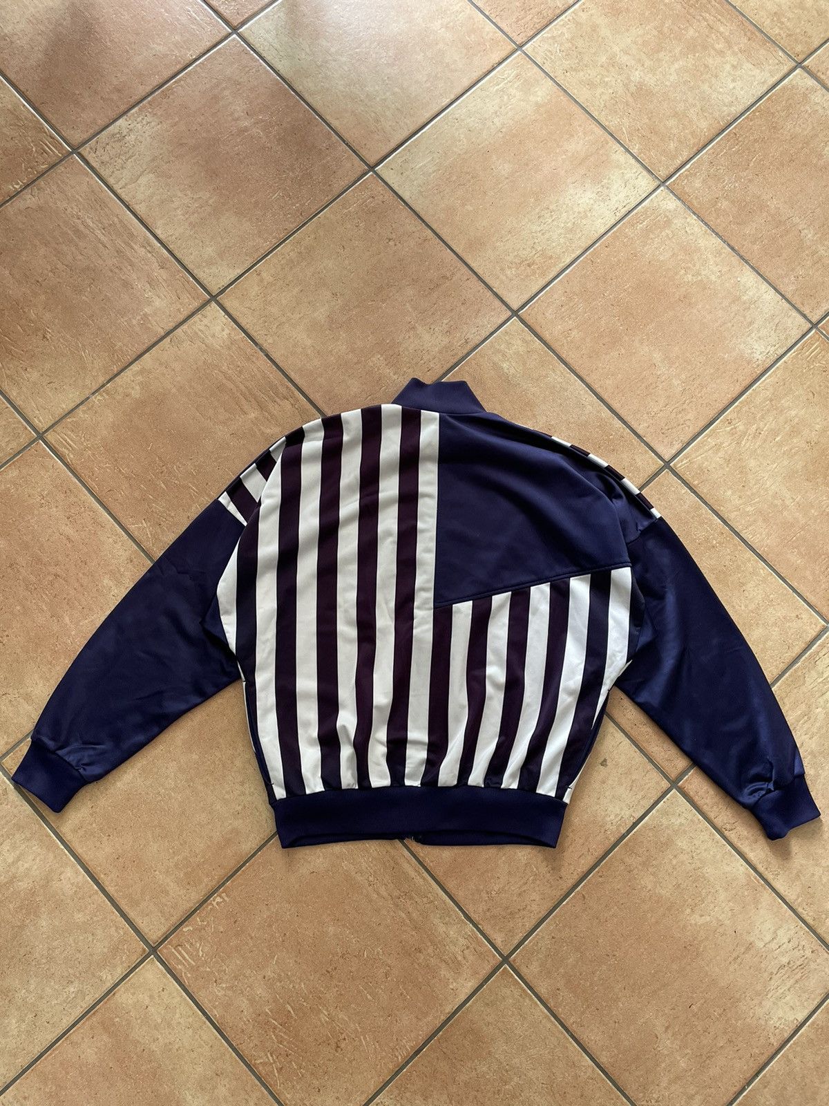 Vintage Umbro Scotland Vintage RARE Track Jacket Medium Size US M / EU 48-50 / 2 - 3 Thumbnail