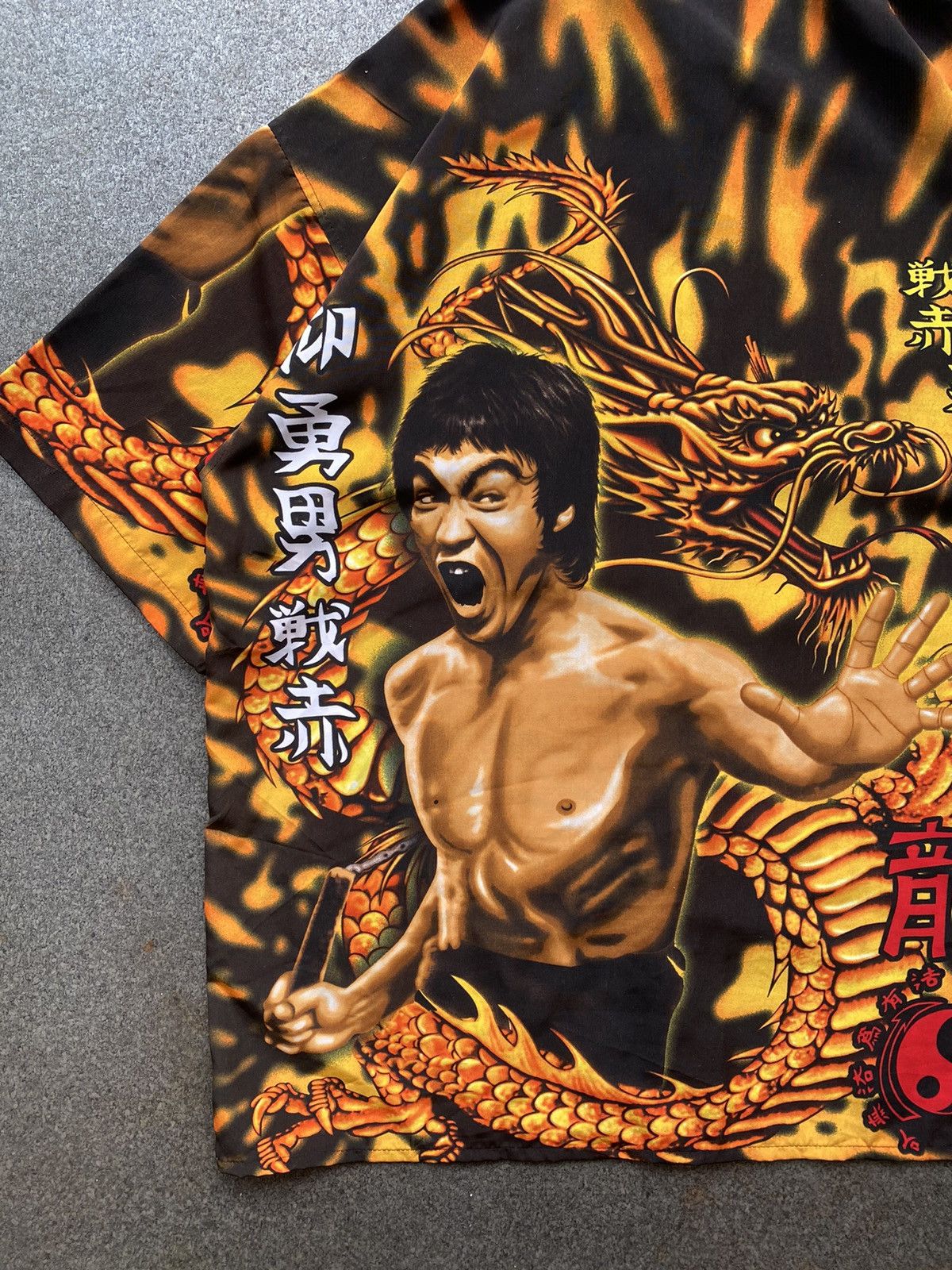 Vintage Vintage Bruce Lee Over Print Shirt Button Up Size US XXL / EU 58 / 5 - 6 Thumbnail