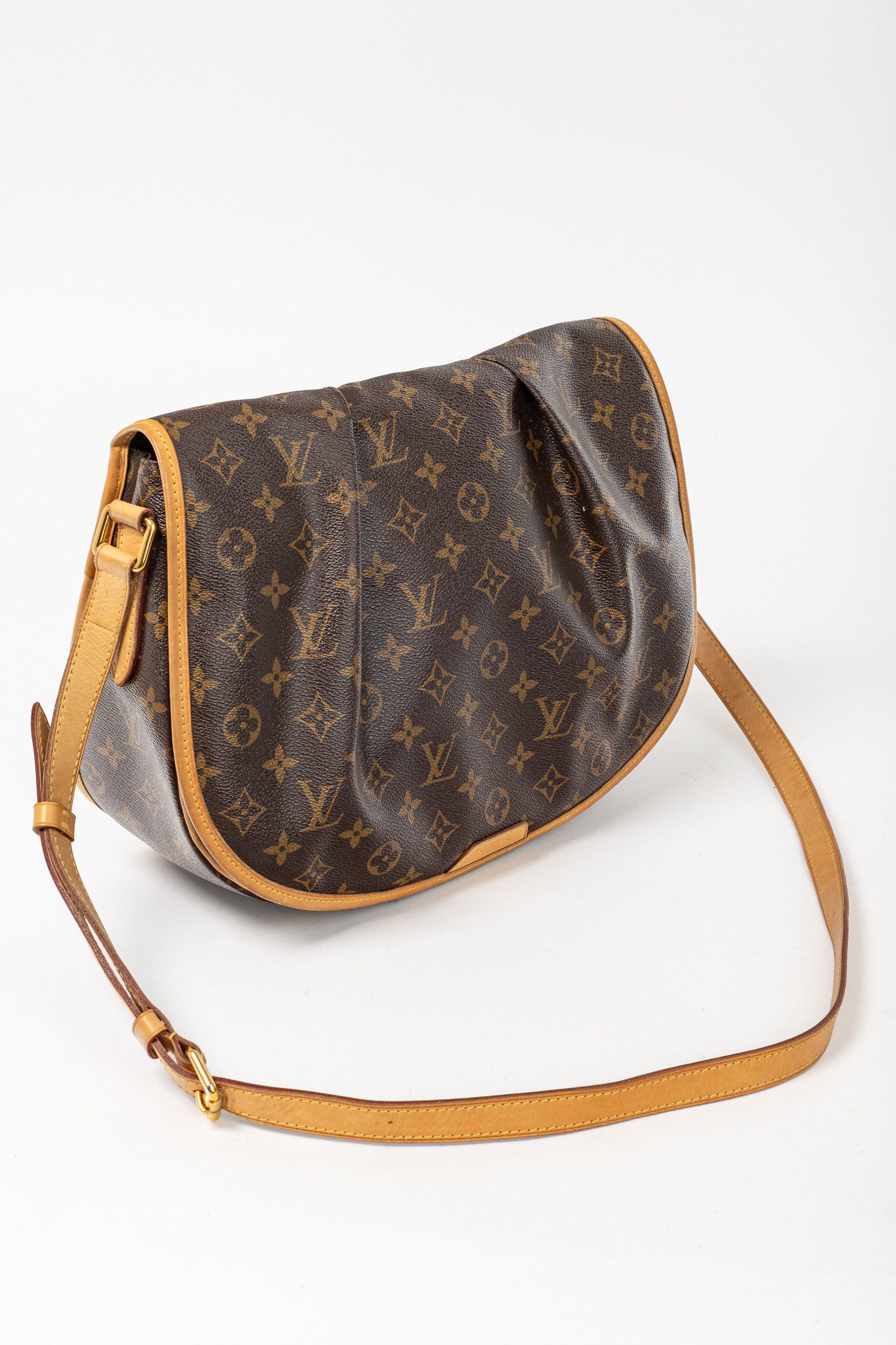 Louis Vuitton Louis Vuitton Menilmontant MM Monogram Canvas Messenger Bag Size ONE SIZE - 6 Thumbnail