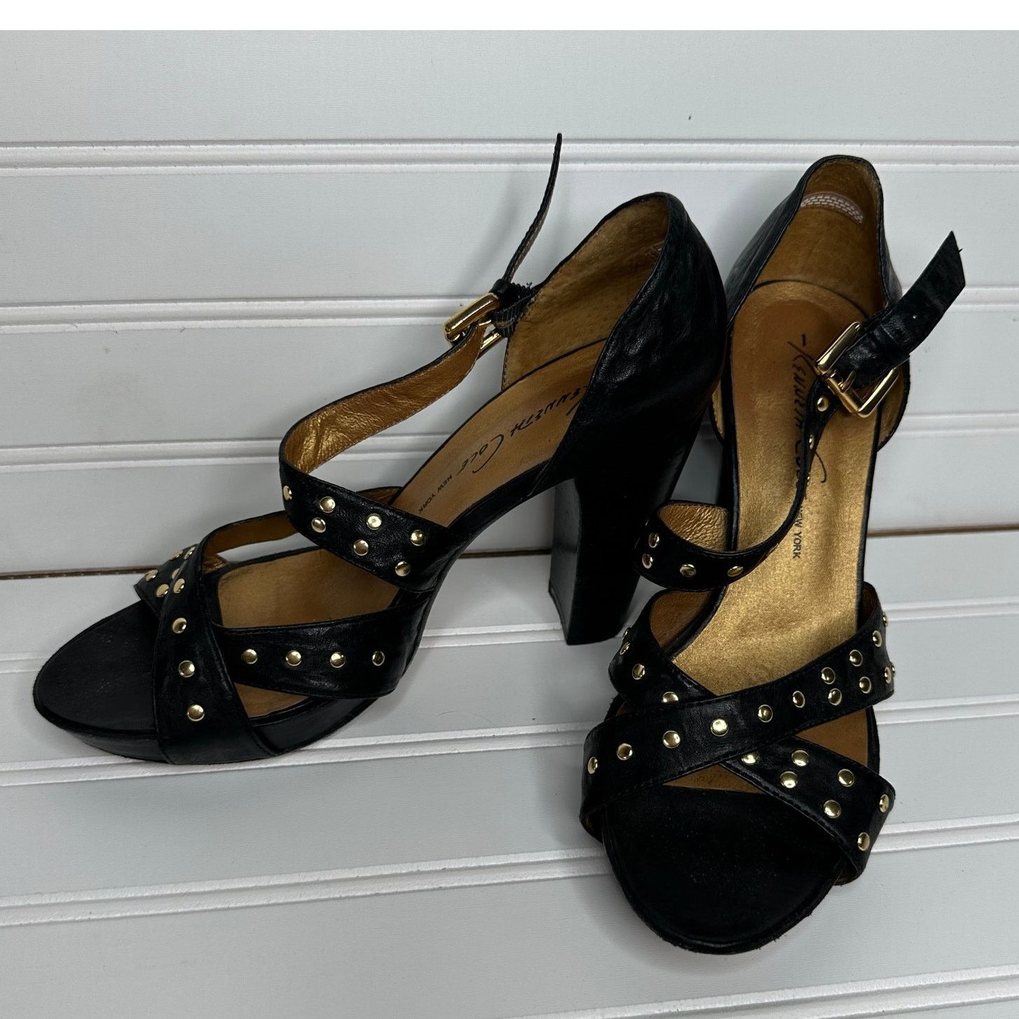 Kenneth Cole Kenneth Cole NY size 7 leather black strappy heels studded Size US 7 / IT 37 - 5 Thumbnail