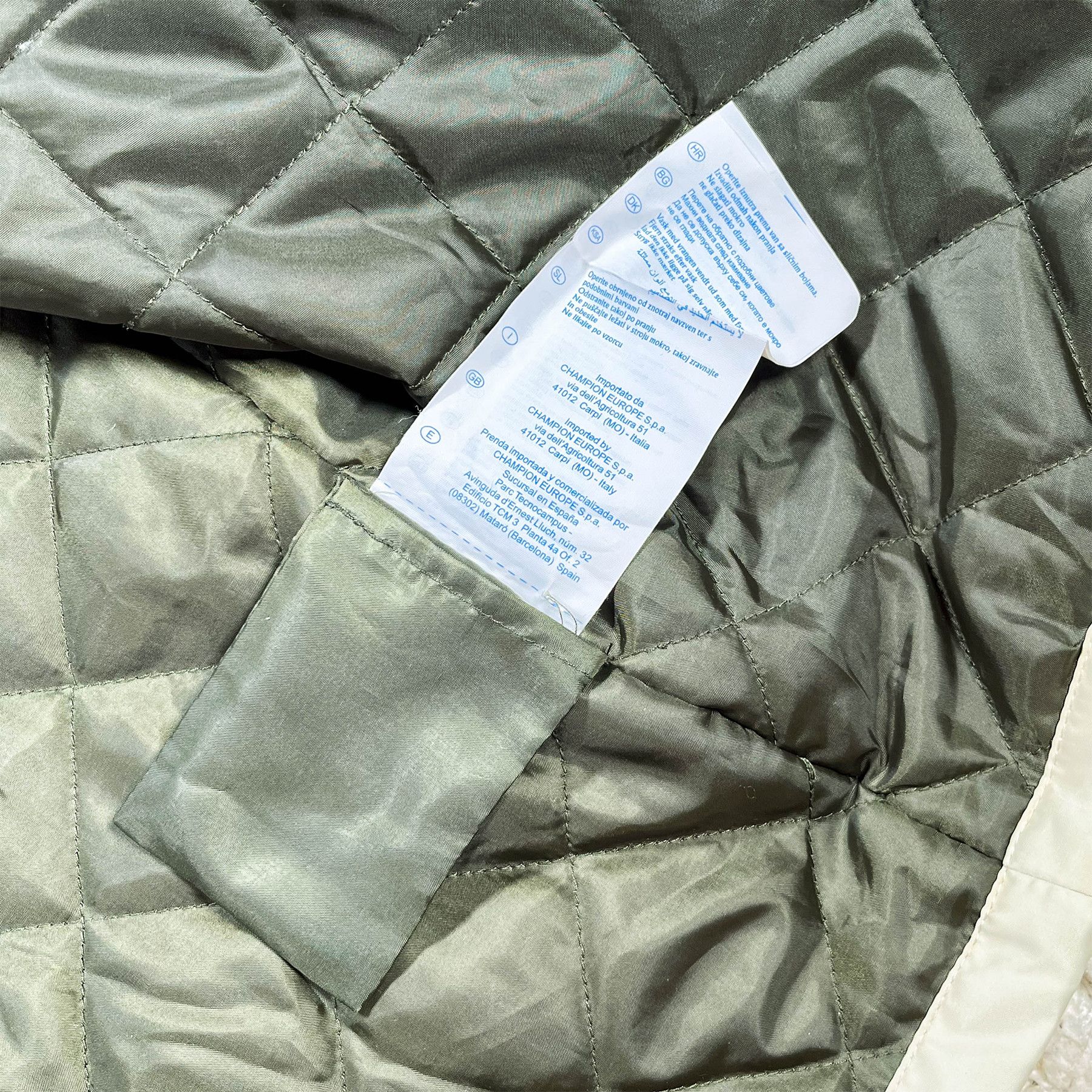 Champion Champion Insulated Quilted Jacket • L size Size US L / EU 52-54 / 3 - 4 Thumbnail