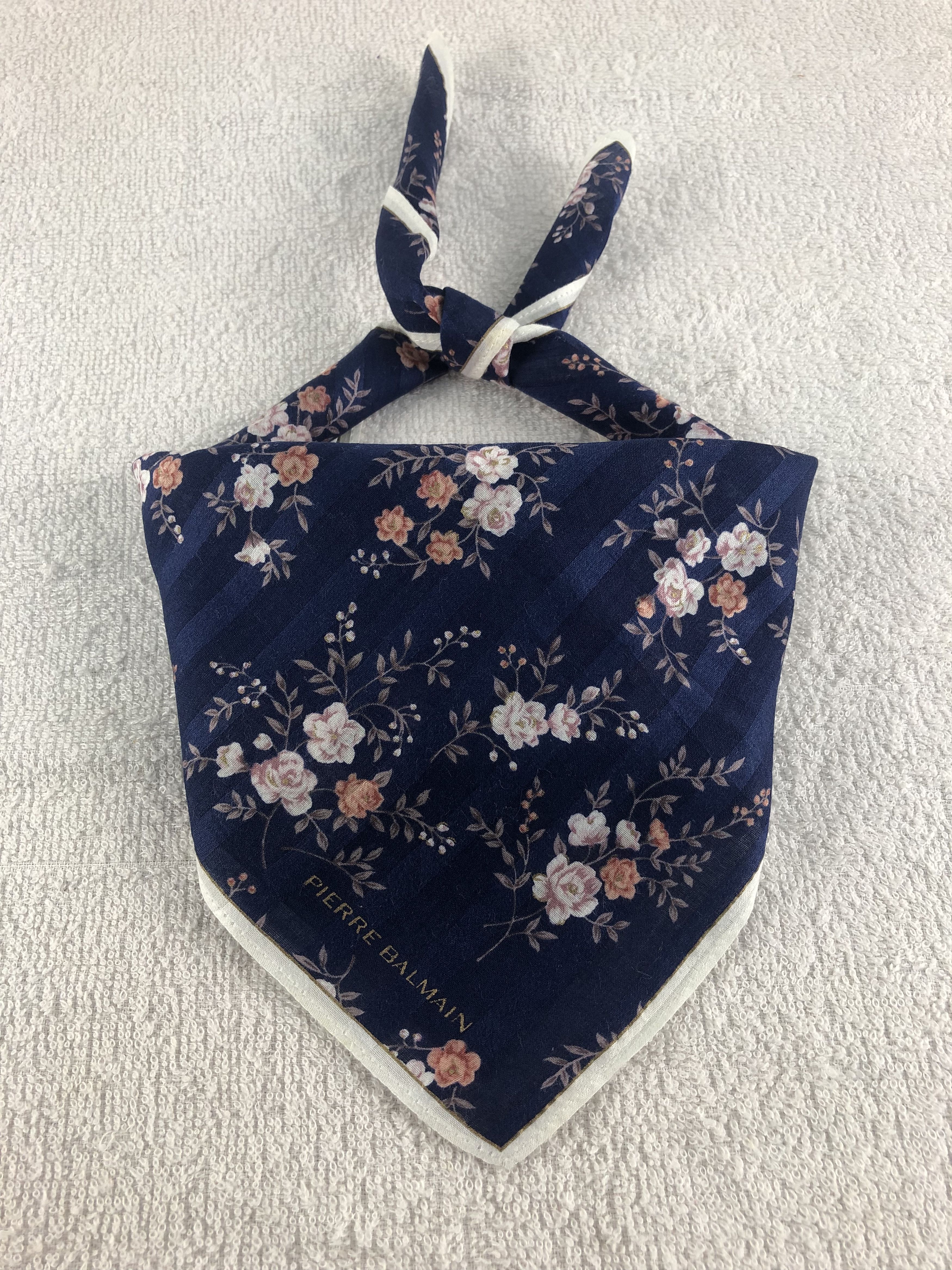 Pierre Balmain Pierre Balmain Handkerchief / Bandana / Neckerchief C054 Size ONE SIZE - 1 Thumbnail