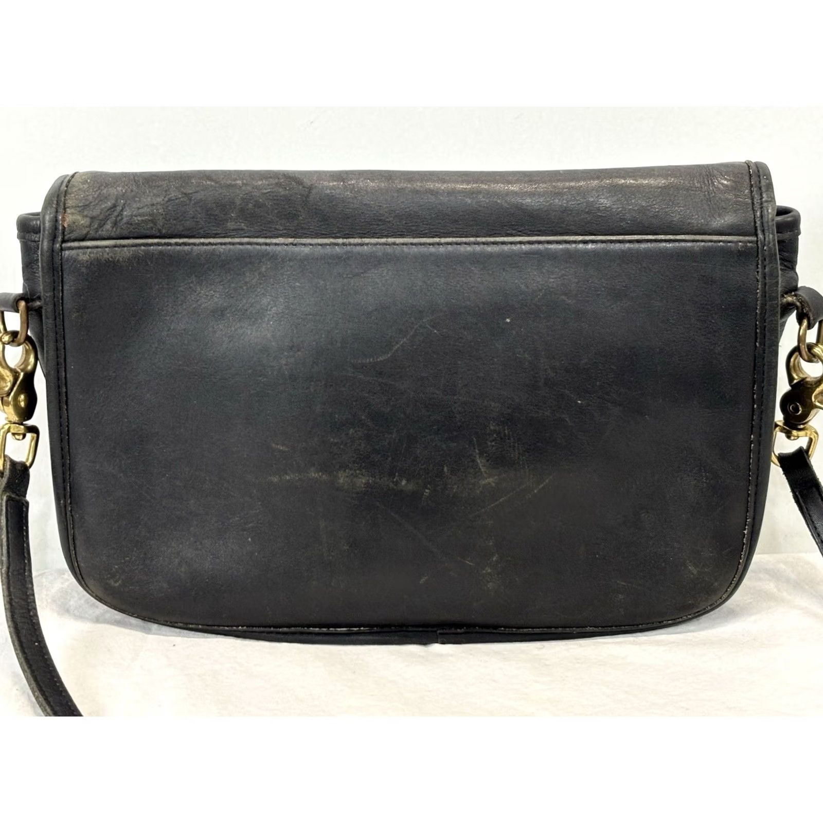 Coach VINTAGE Coach Convertible Clutch 9635 Black Leather Gold Hardware Women Clutch, USA City, Classic, Old Money, Leather, Convertible, Vintage bag, Black Size ONE SIZE - 5 Thumbnail