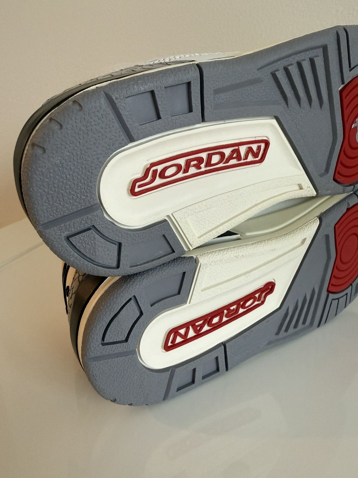 Jordan Brand DS GS NIKE AIR JORDAN III 3 REIMAGINED WHITE CEMENT Size US 5.5 / IT 35.5 - 4 Thumbnail