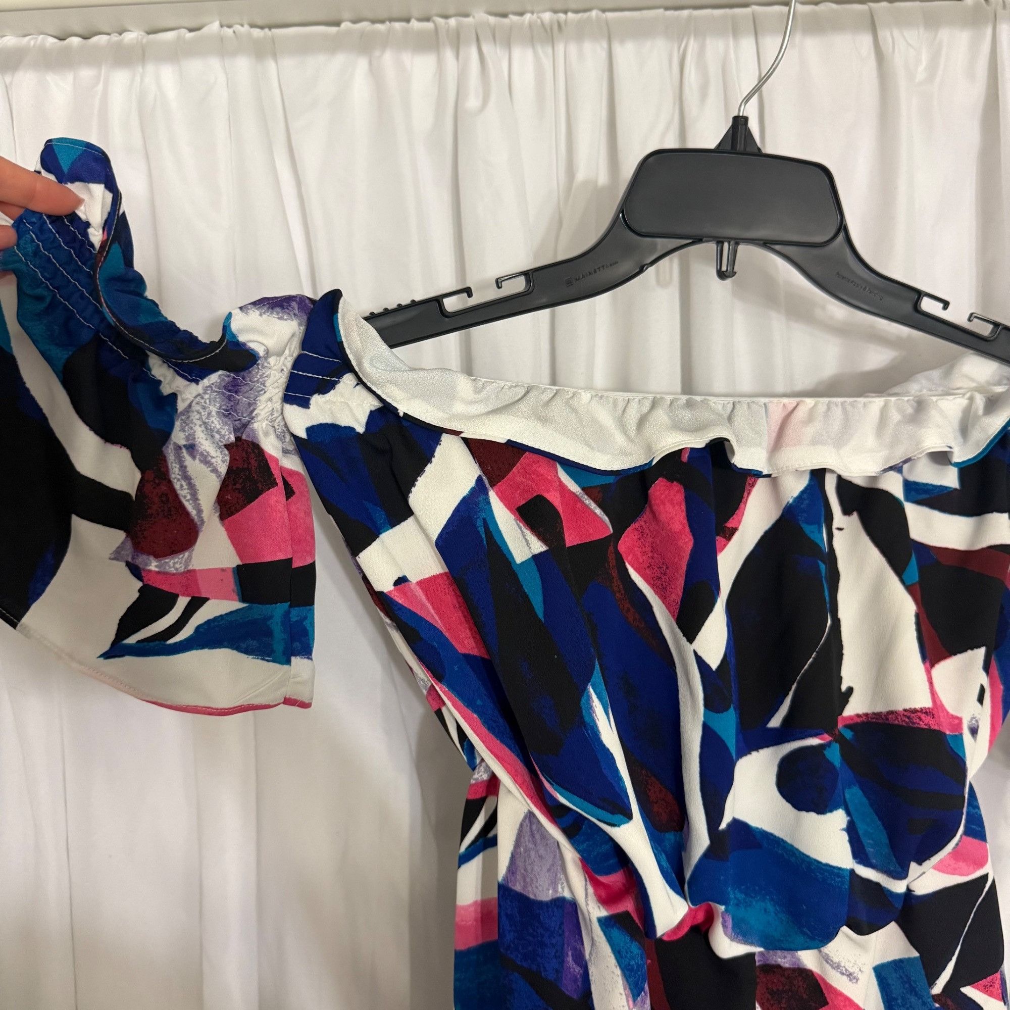 Other Shoedazzle Off-Shoulder Abstract Print Romper Small Size 28" / US 6 / IT 42 - 3 Thumbnail