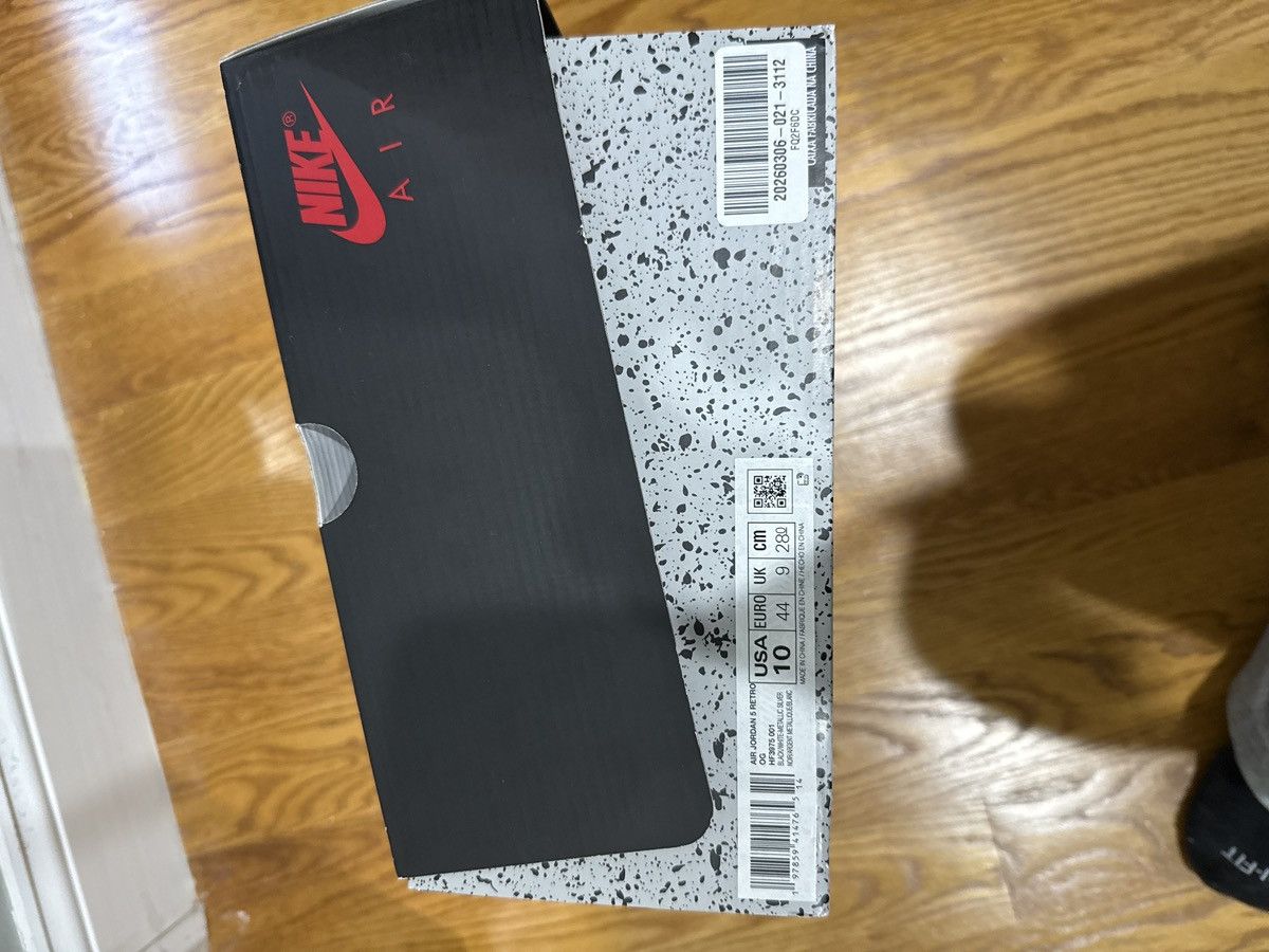 Nike Jordan 5 Black Metallics Size US 10 / EU 43 - 7 Thumbnail