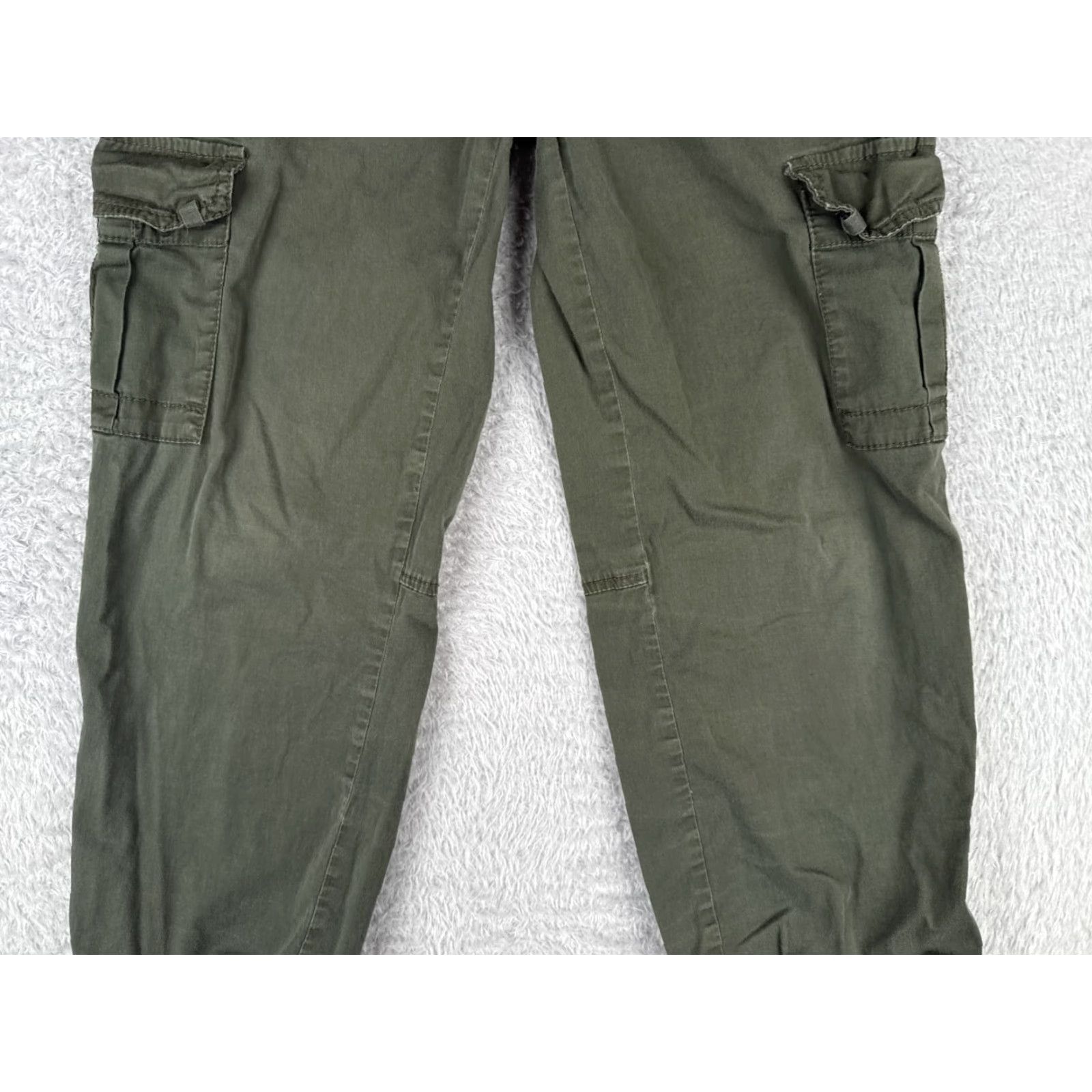 Vintage UNIONBAY Women's Cargo Jogger Pants Size 3 Green Tapered Denim 5-Pocket Belted Regular Fit Size 26" / US 2 / IT 38 - 3 Thumbnail
