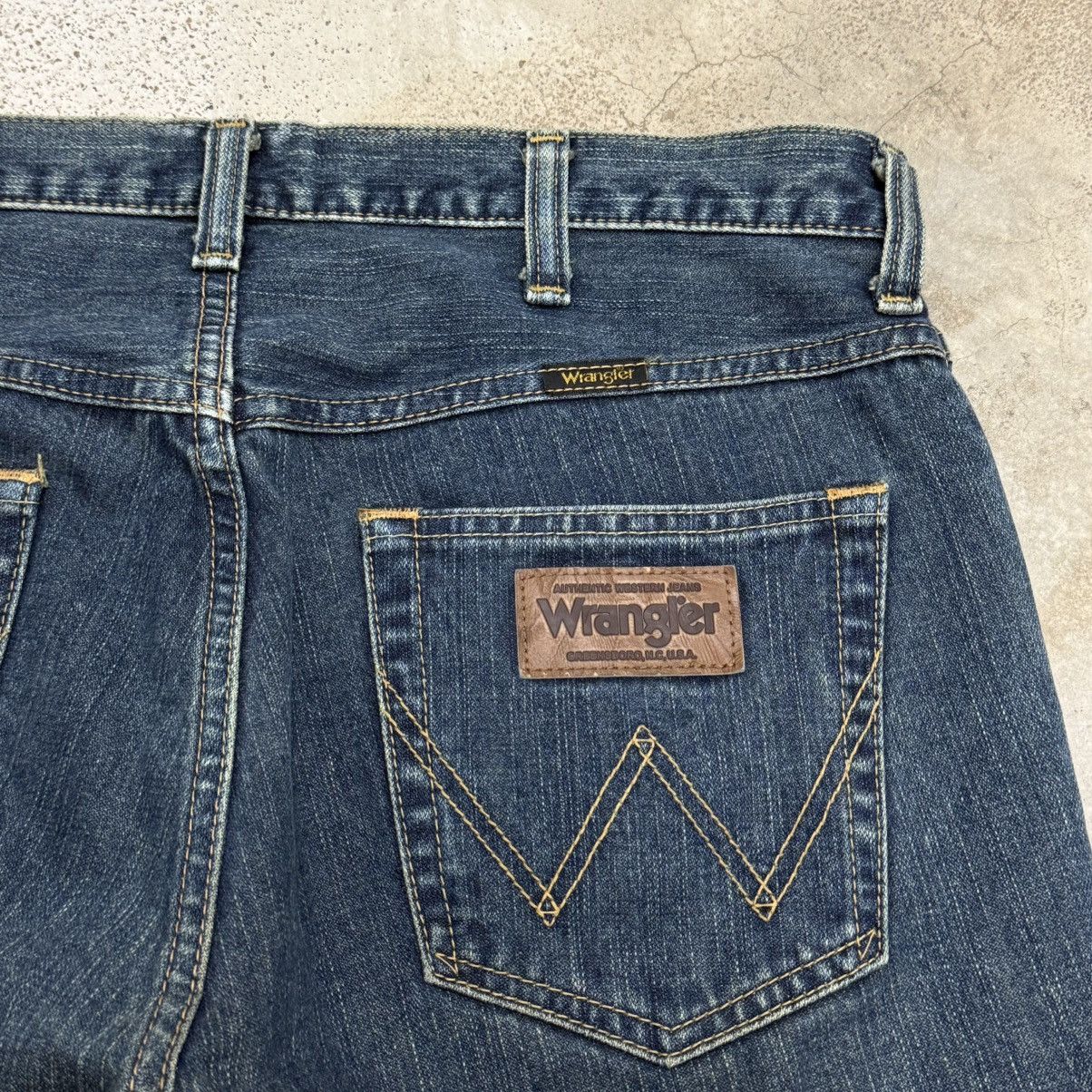 Wrangler Vintage 90s Basic Wrangler Relaxed Fit Denim Pants Size US 33 - 13 Thumbnail