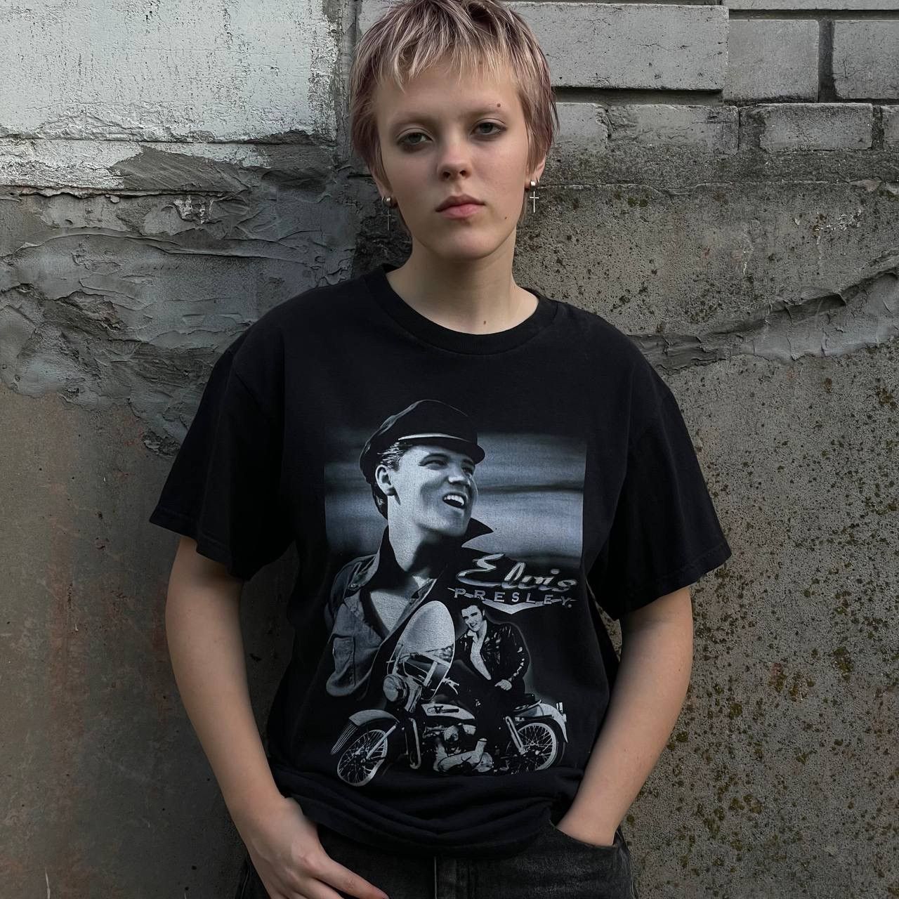 Vintage Vintage Elvis Presley T-shirts Rock Band Tee 90s Streetwear Size US M / EU 48-50 / 2 - 1 Thumbnail