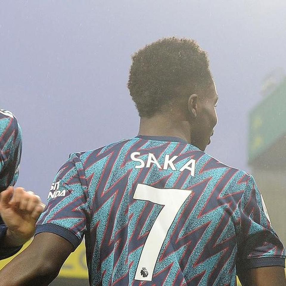 Adidas Arsenal Saka 2021 22 third PLAYER VERSION jersey Size US S / EU 44-46 / 1 - 7 Thumbnail